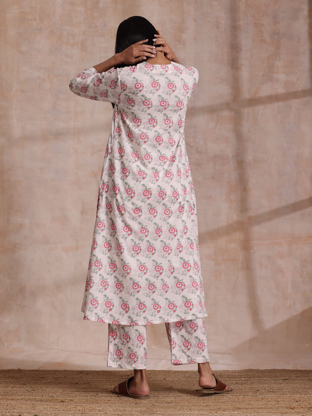 trueBrowns Pink Green Buta On White Block Print Cotton Slit Kurta Pant Set