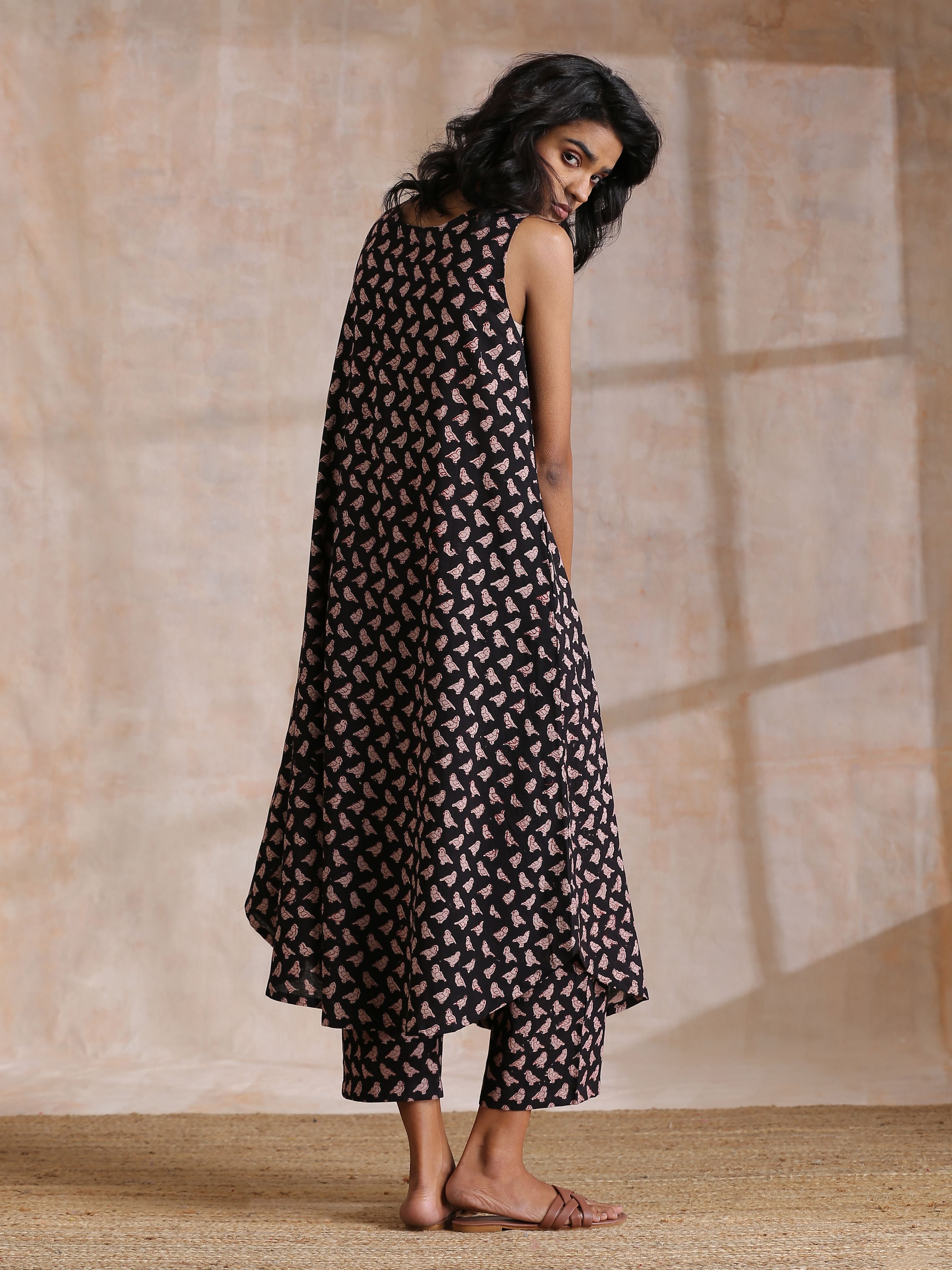 trueBrowns Black Bird Bagru Print Cotton Sleeveless Kurta Pant Set
