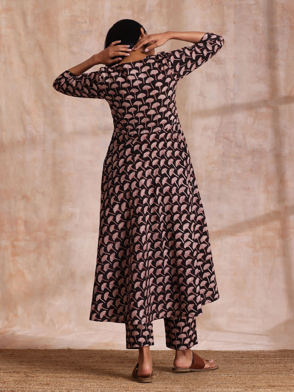 trueBrowns Black Floral Bagru Print Cotton Flared Kurta Pant Set