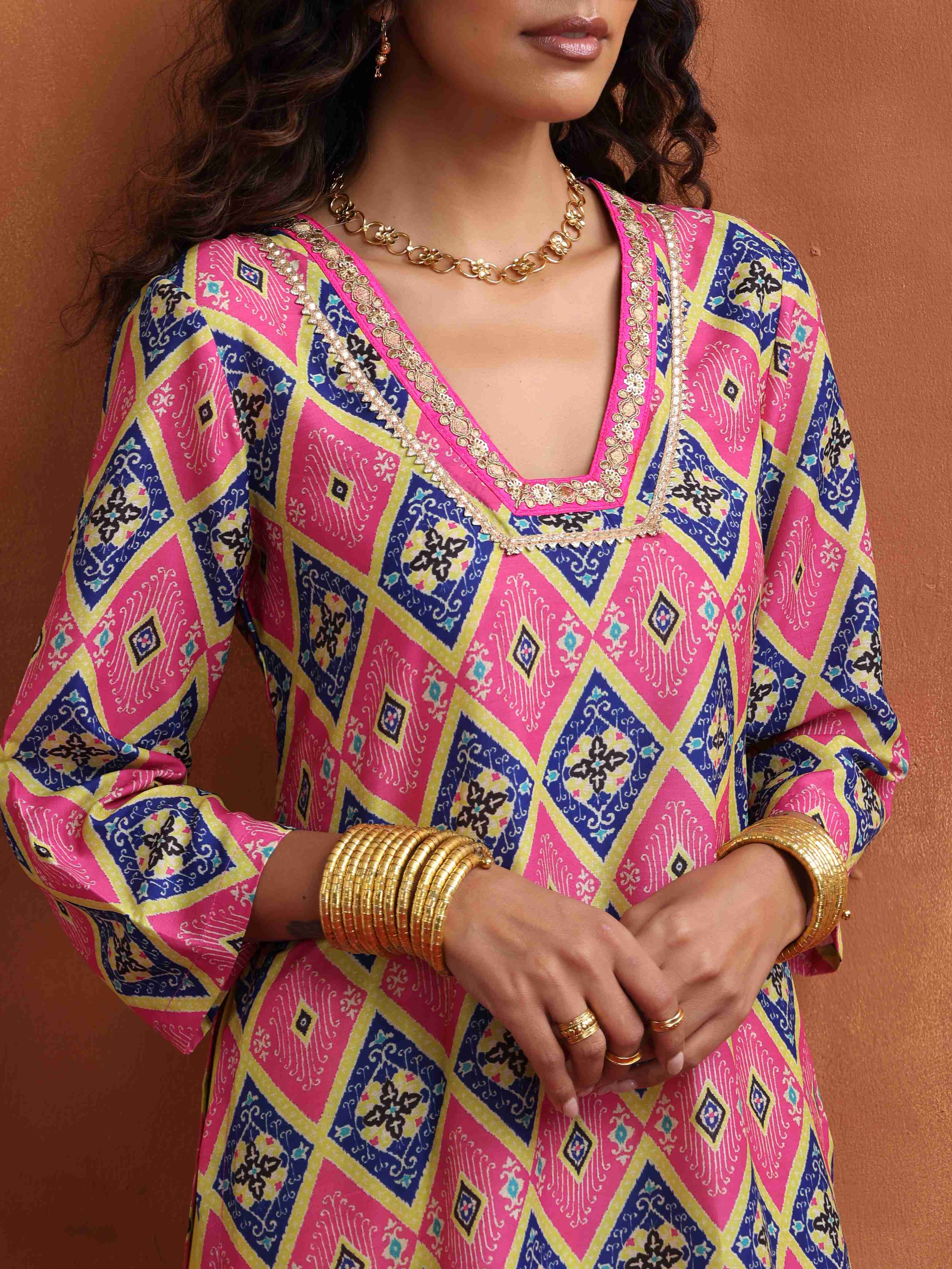 trueBrowns Pink Print High Slit Kurta Set