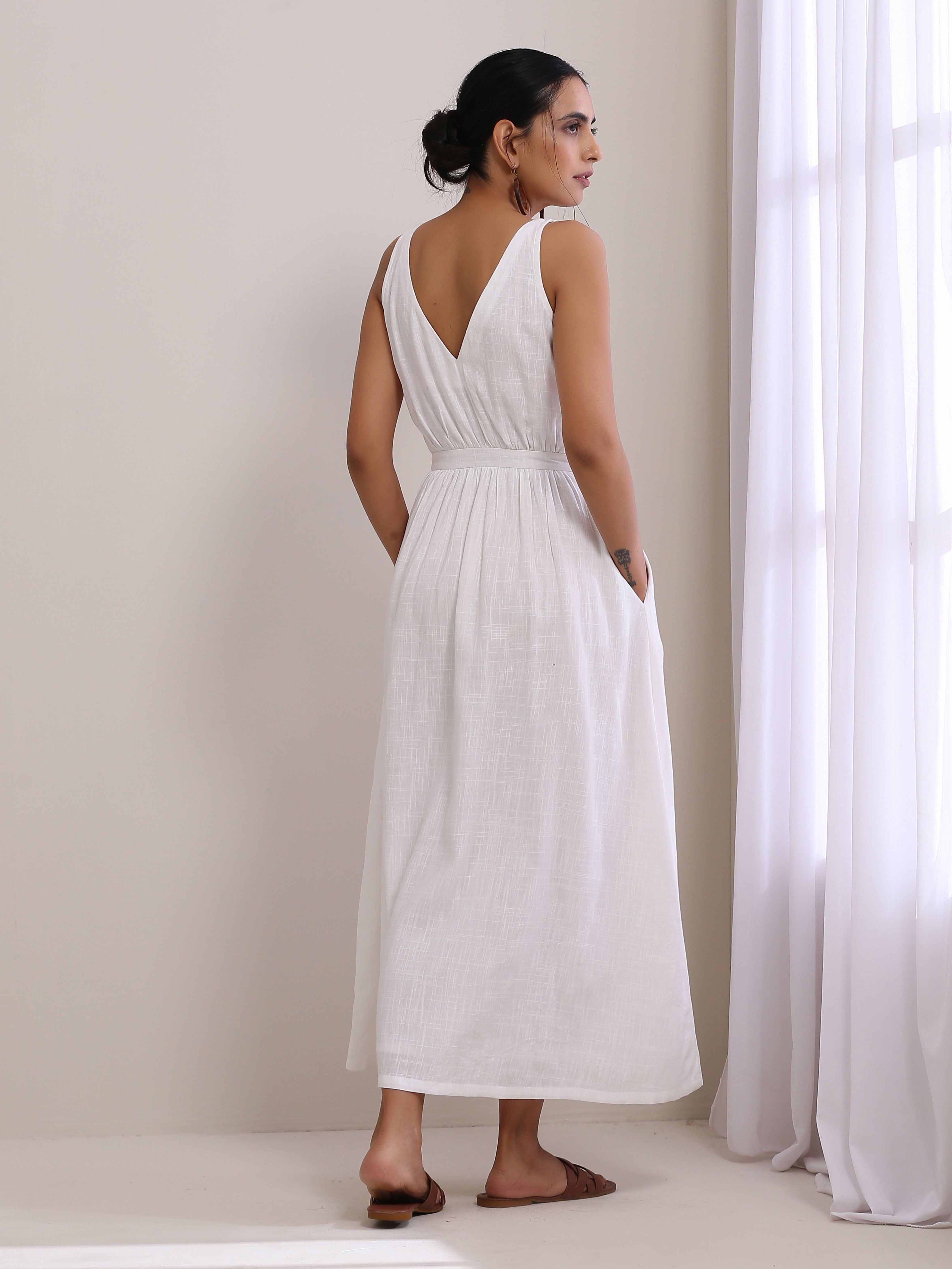 trueBrowns White Slub Texture Sleeveless Wrap Dress
