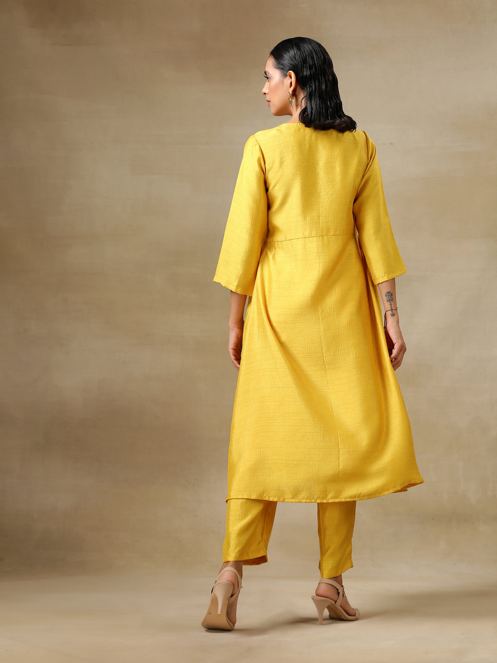 trueBrowns Yellow Textured Silk High Slit Gathered Kurta Set