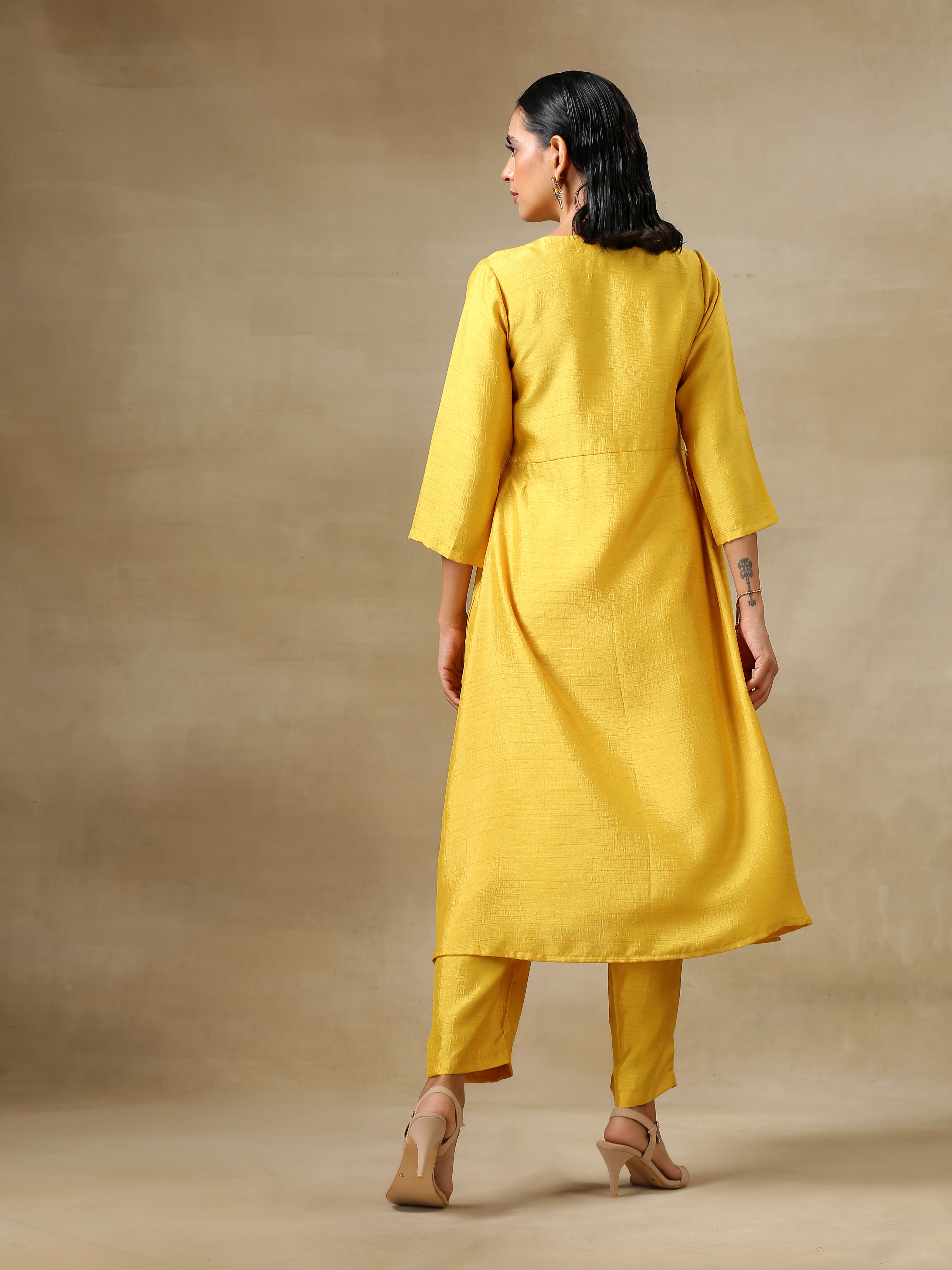 trueBrowns Yellow Textured Silk High Slit Gathered Kurta Set