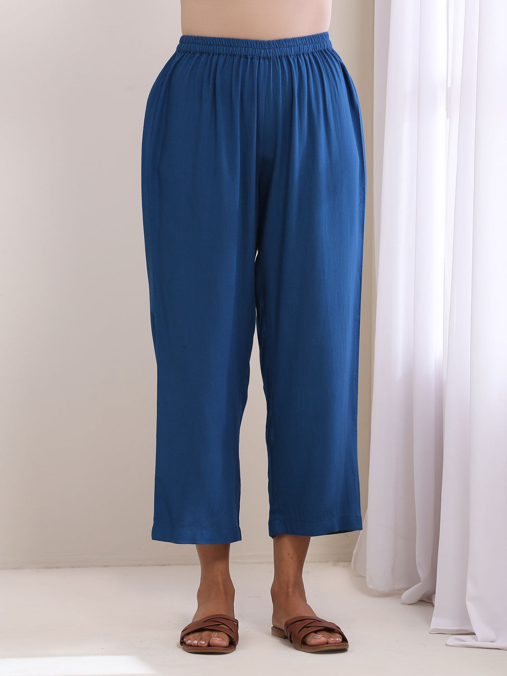 trueBrowns Classic Blue Dobby High Slit Gathered Kurta Set