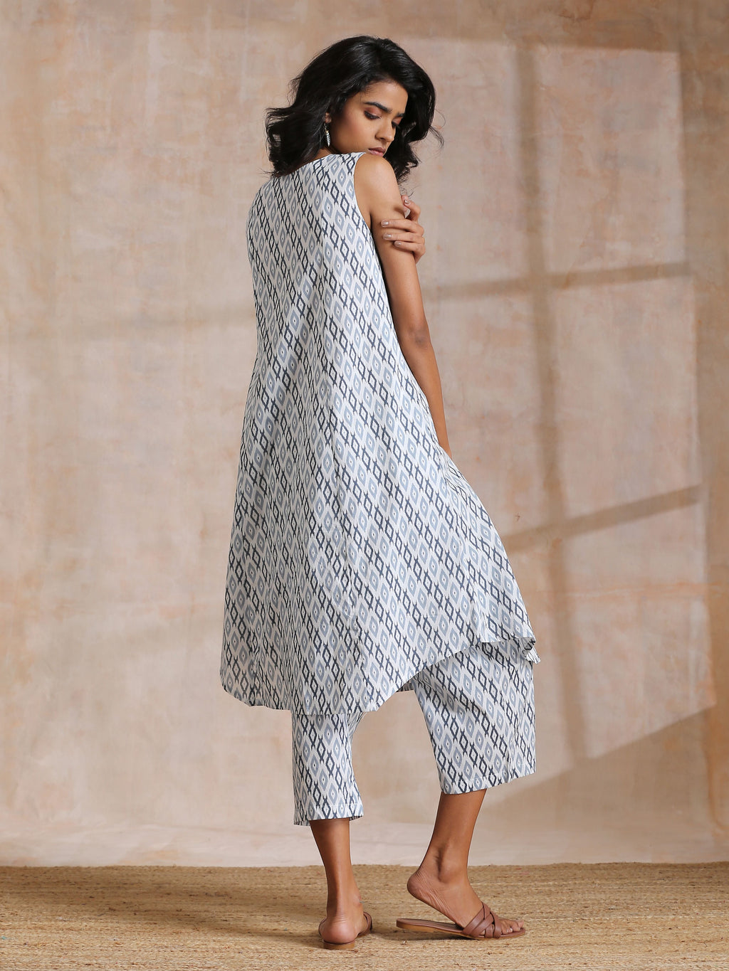 trueBrowns Multi Grey On Grey Ikat Print Cotton High-Low Co-Ord Set