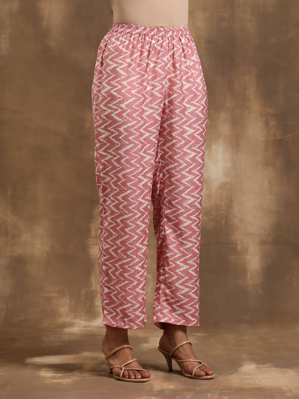 trueBrowns Light Mauve Zig-Zag Printed Silk Co-Ord Set