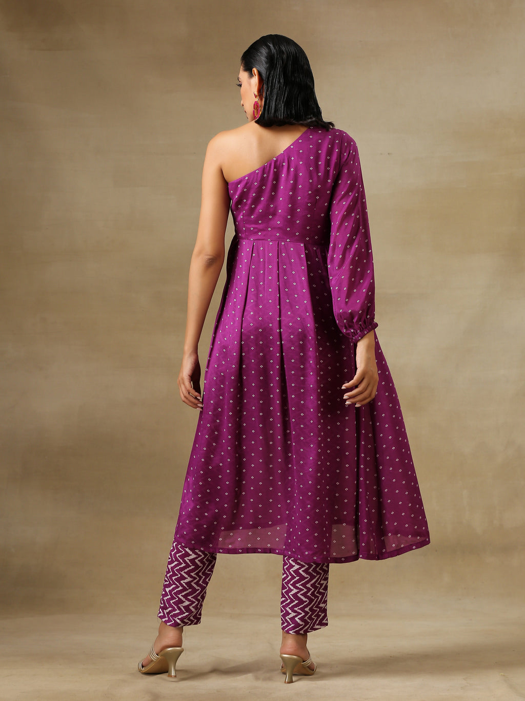 trueBrowns Purple Bandhani Printed Silk One Shoulder Kurta Pant Set