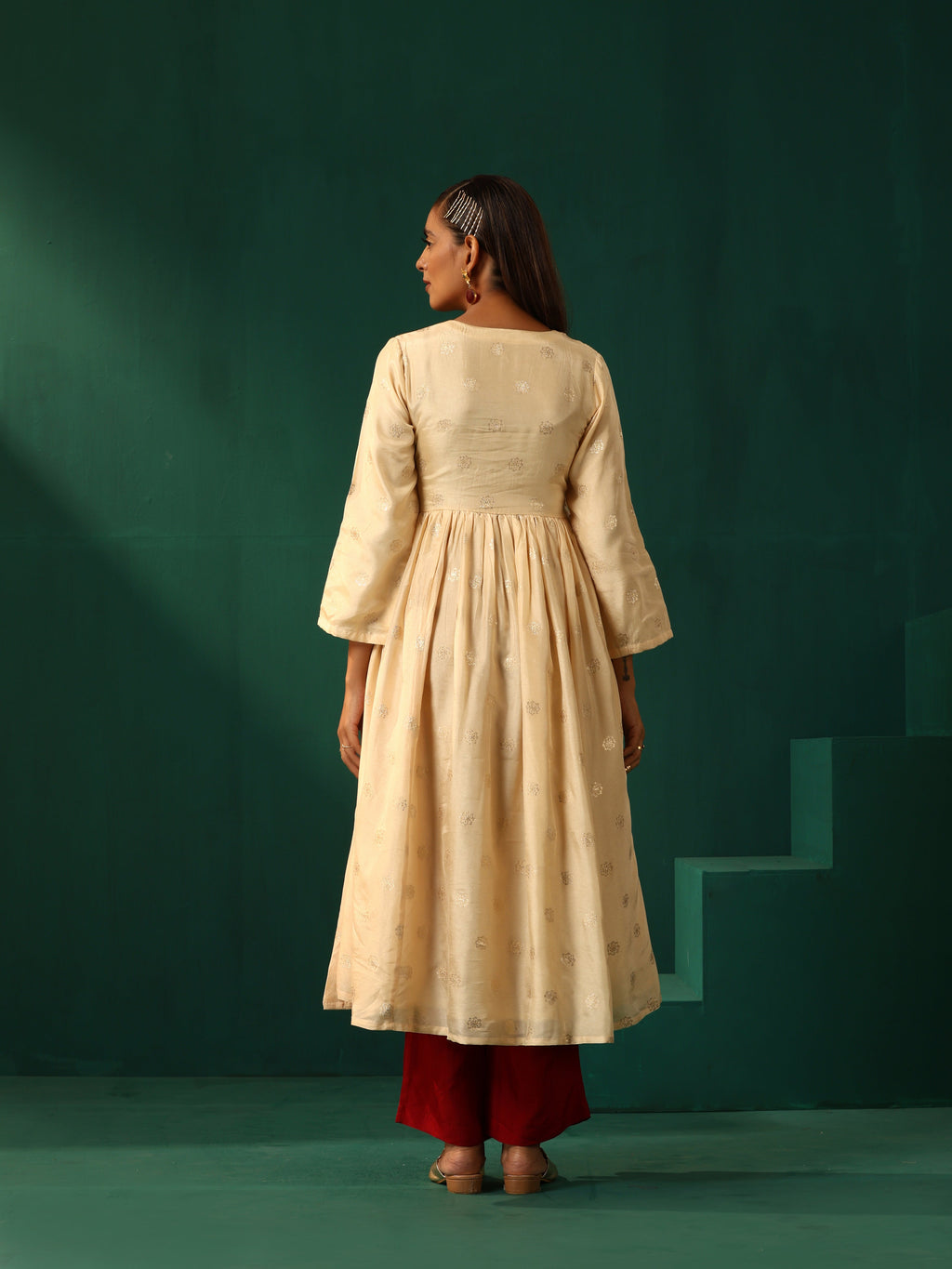 trueBrowns Ivory Geometric Floral Viscose Silk Anarkali Kurta Pant Set