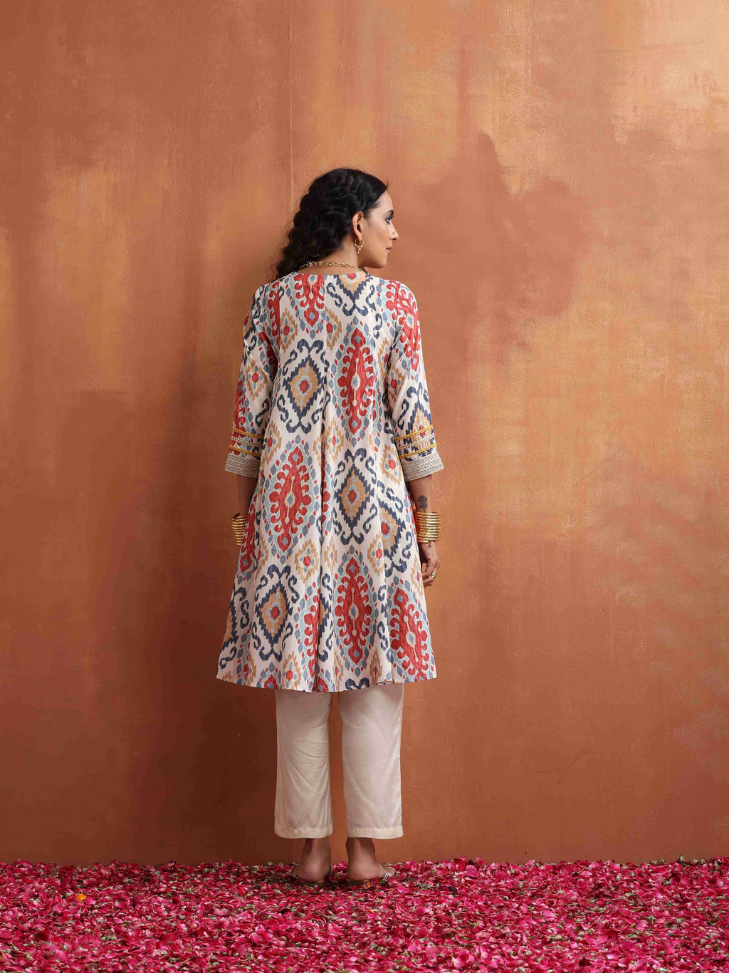 trueBrowns Off White Ikat Print Anarkali Kurta Co-ord Set