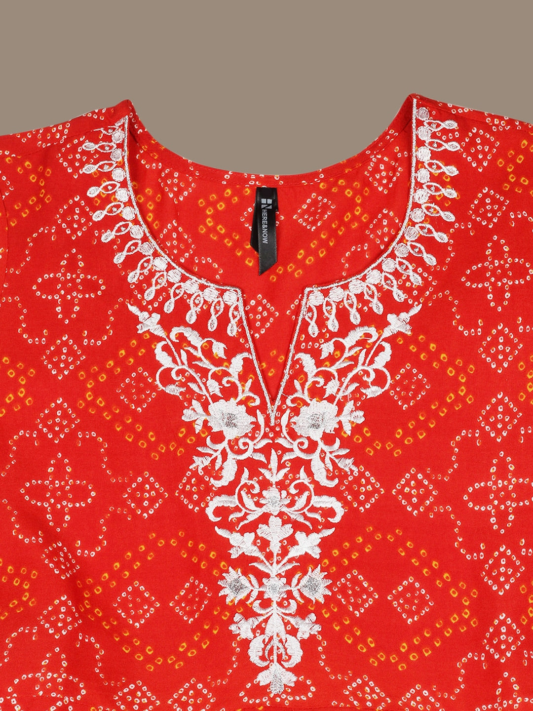 HERE&NOW Embroidered & Bandhani Printed Thread Work Anarkali Kurta