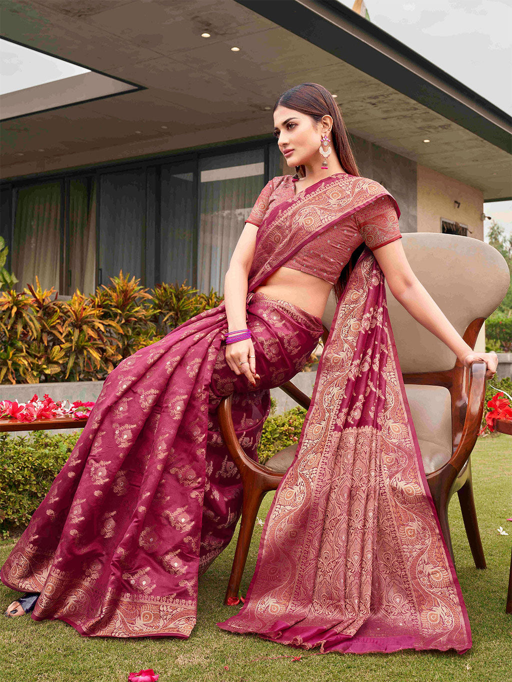 Tikhi Imli Pink Ethnic Motifs Woven Design Zari Saree