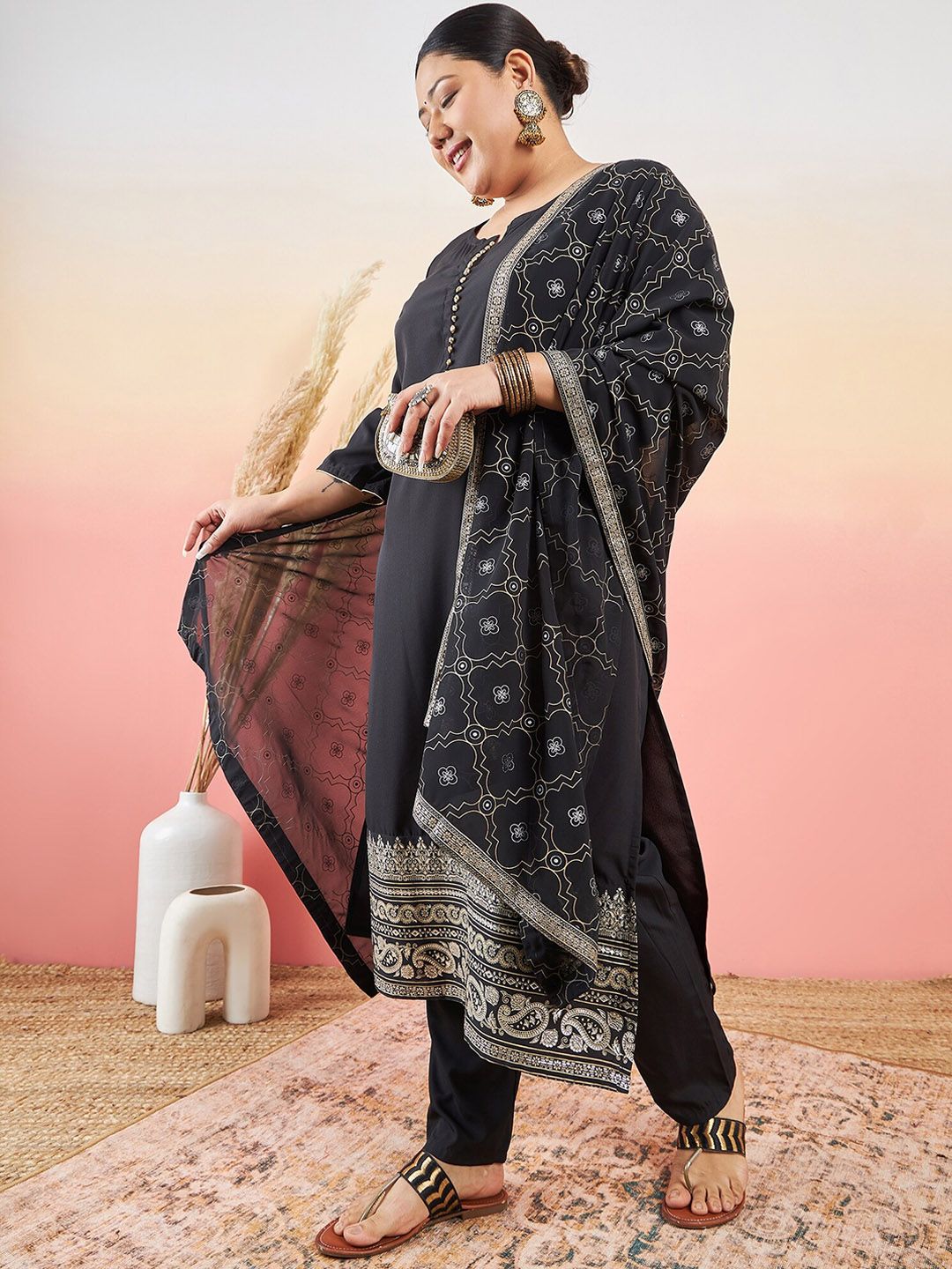 Sztori Paisley Printed Round Neck Straight Kurta With Trouser & Dupatta