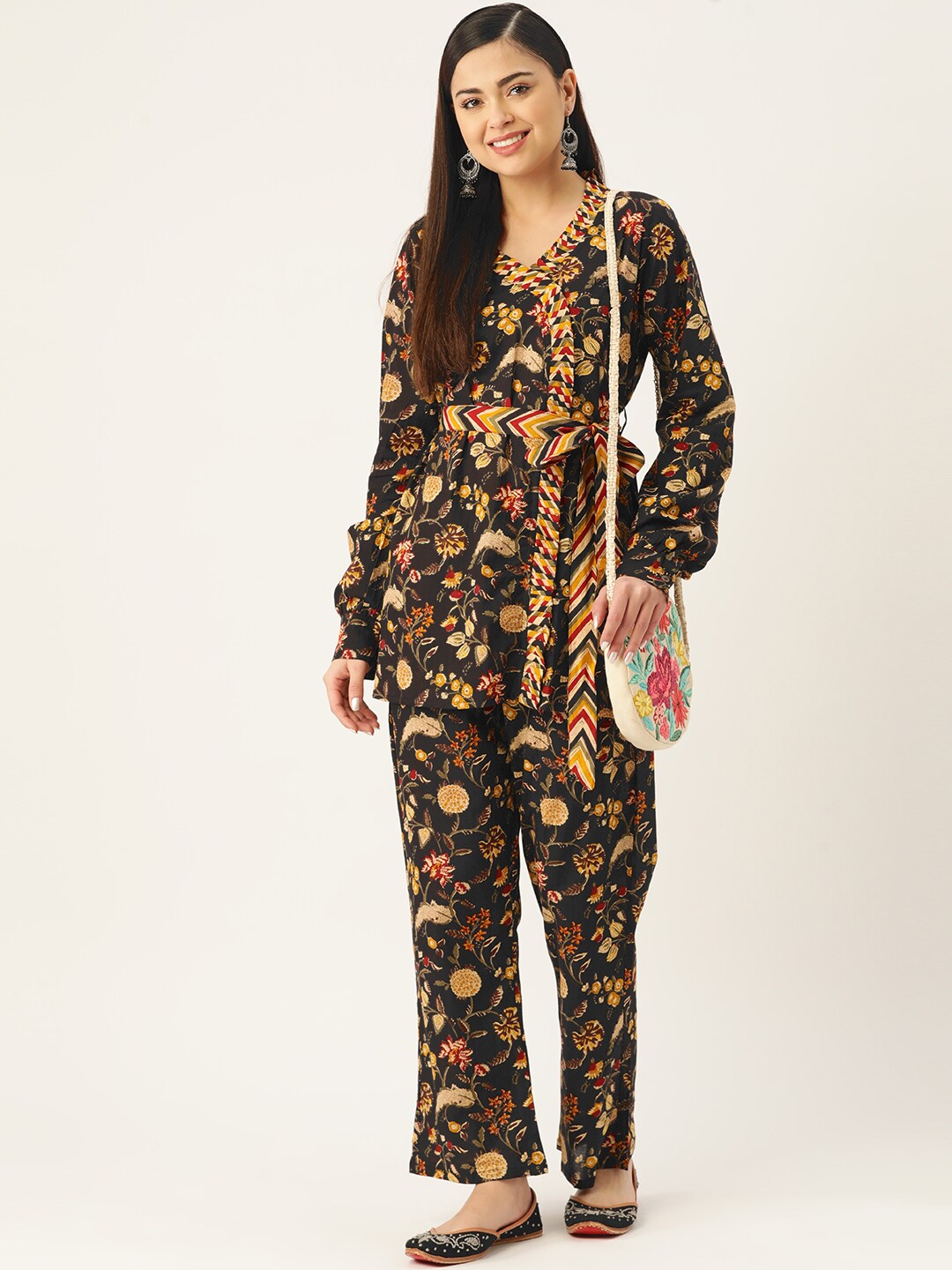 InWeave Women's Black Kalamkari Coord Set With Belt