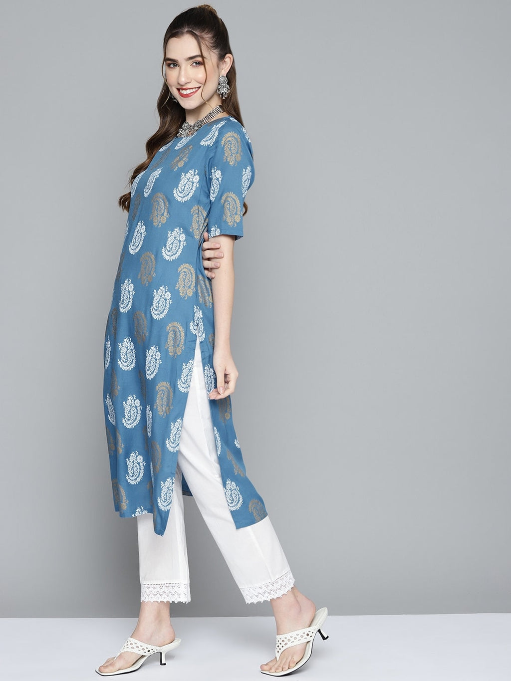 HERE&NOW Women Blue & Golden Paisley Printed Straight Kurta