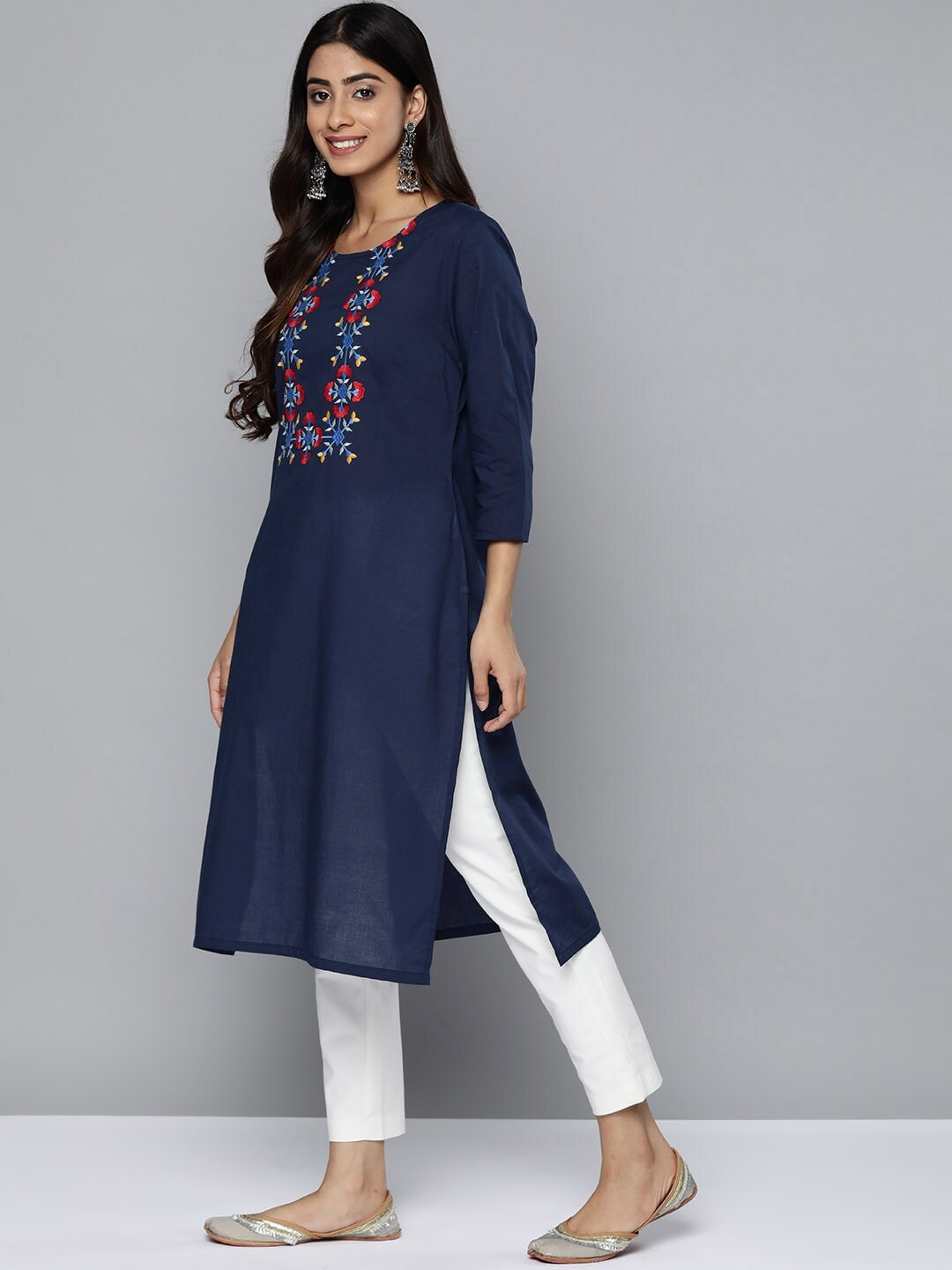 HERE&NOW Yoke Design Thread Work Cotton Kurta