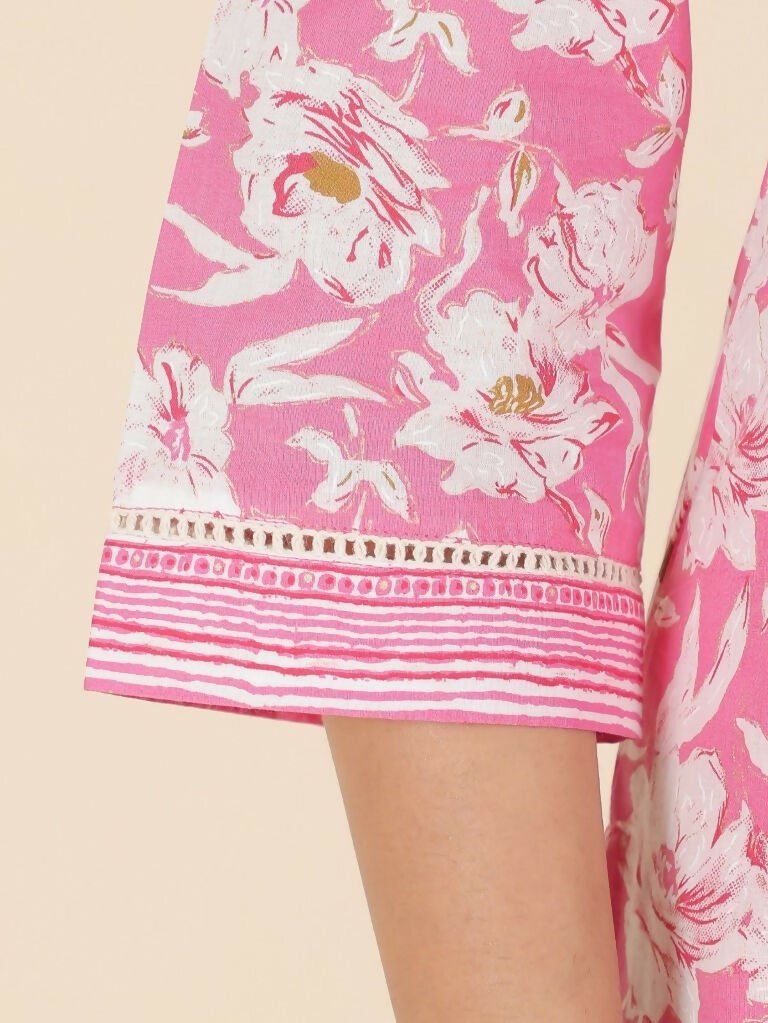 Aramya Straight Soft Cotton Floral Print Women's Kurta - Pink