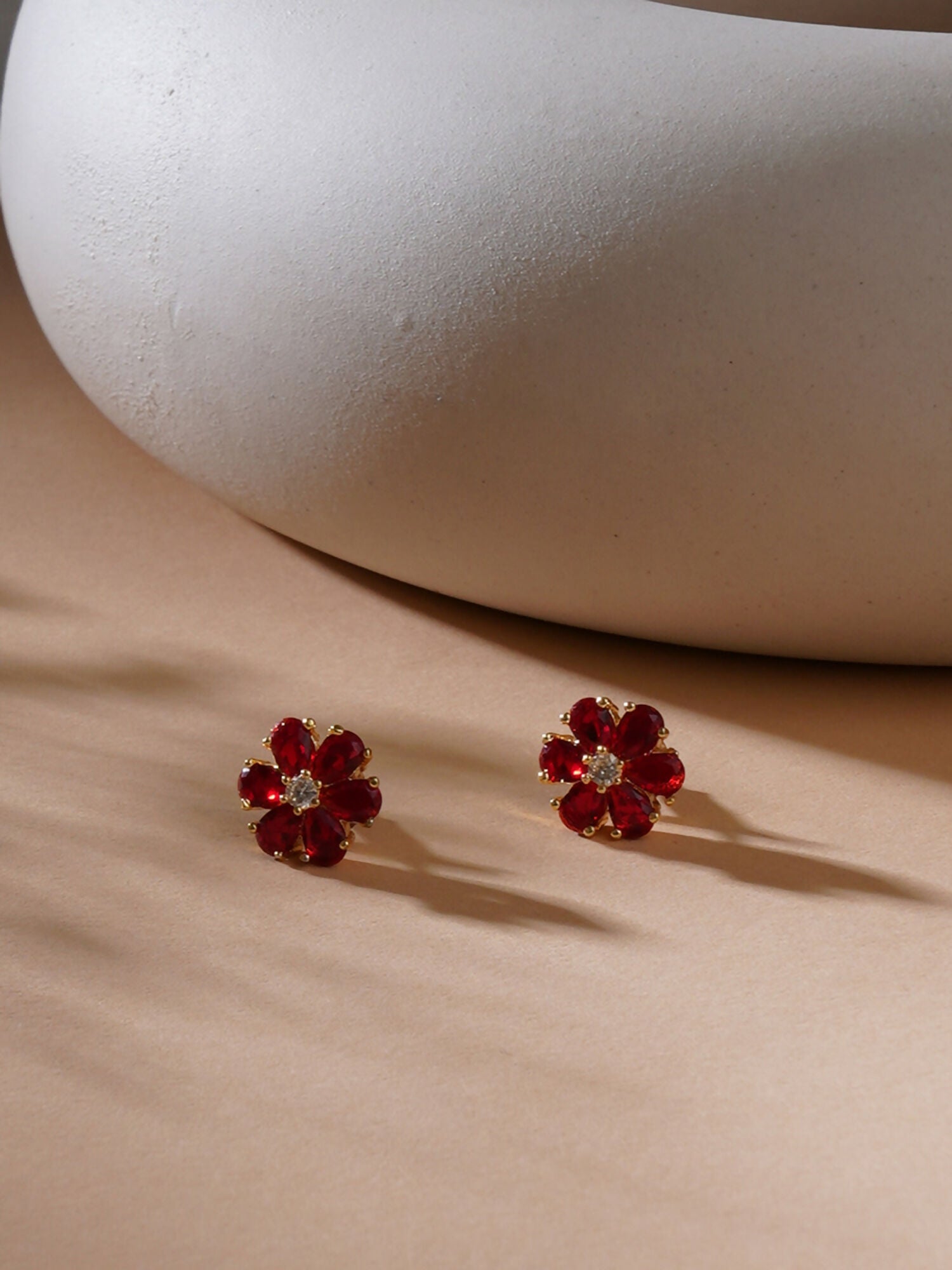 stone stud (Red) - Ruby Raang