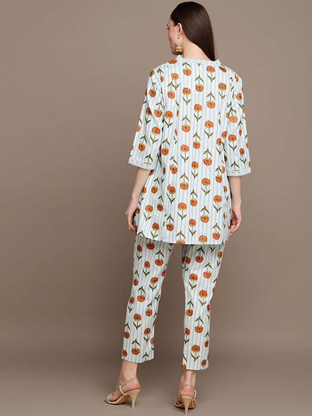 HERE&NOW Floral Printed Lace Inserted V-Neck Kurti with Trousers