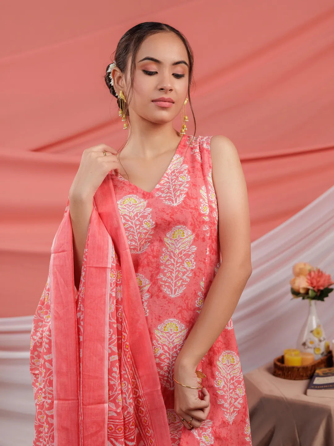 Yufta Pink Cotton Floral Print Cotton A-Line Kurta Dupatta Set