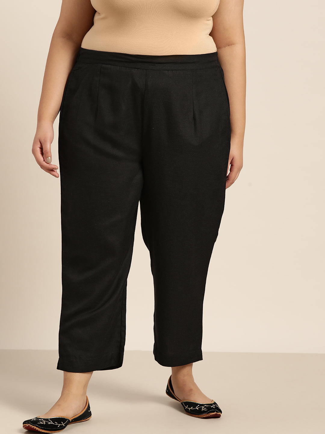 Juniper Women Black Rayon Flex Solid Slim Fit Pant/Slim Pant