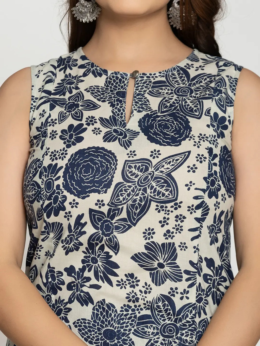 Yufta Blue Cotton Sleeveless Kurta Set
