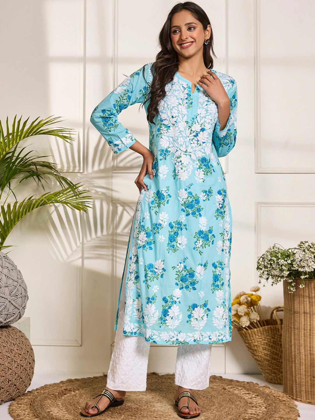 HOUSE OF KARI Floral Embroidered Chikankari Pure Cotton Kurta