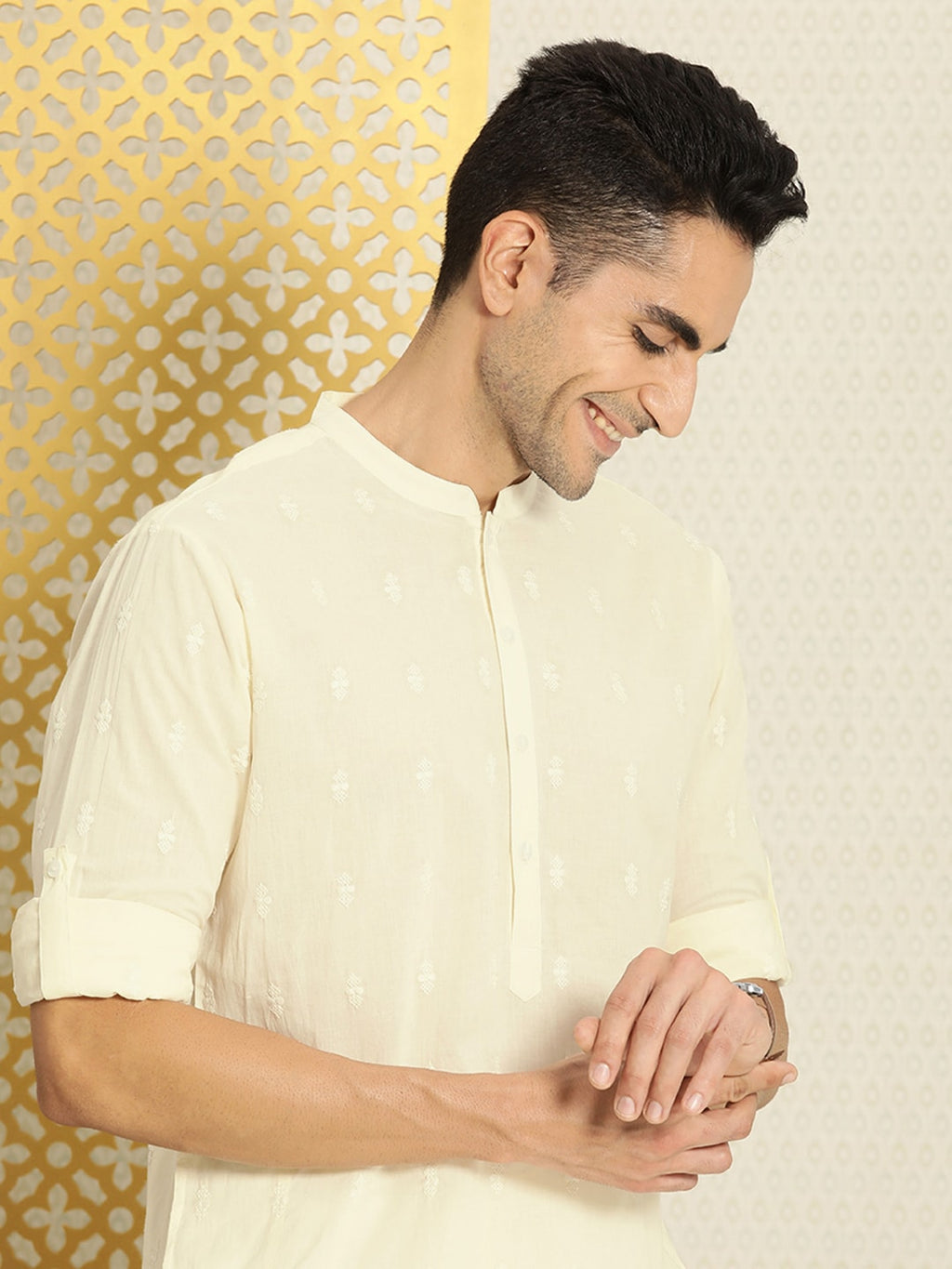 House of Pataudi Men Jashn Embroidered Regular Thread Work Pure Cotton Kurta with Patiala