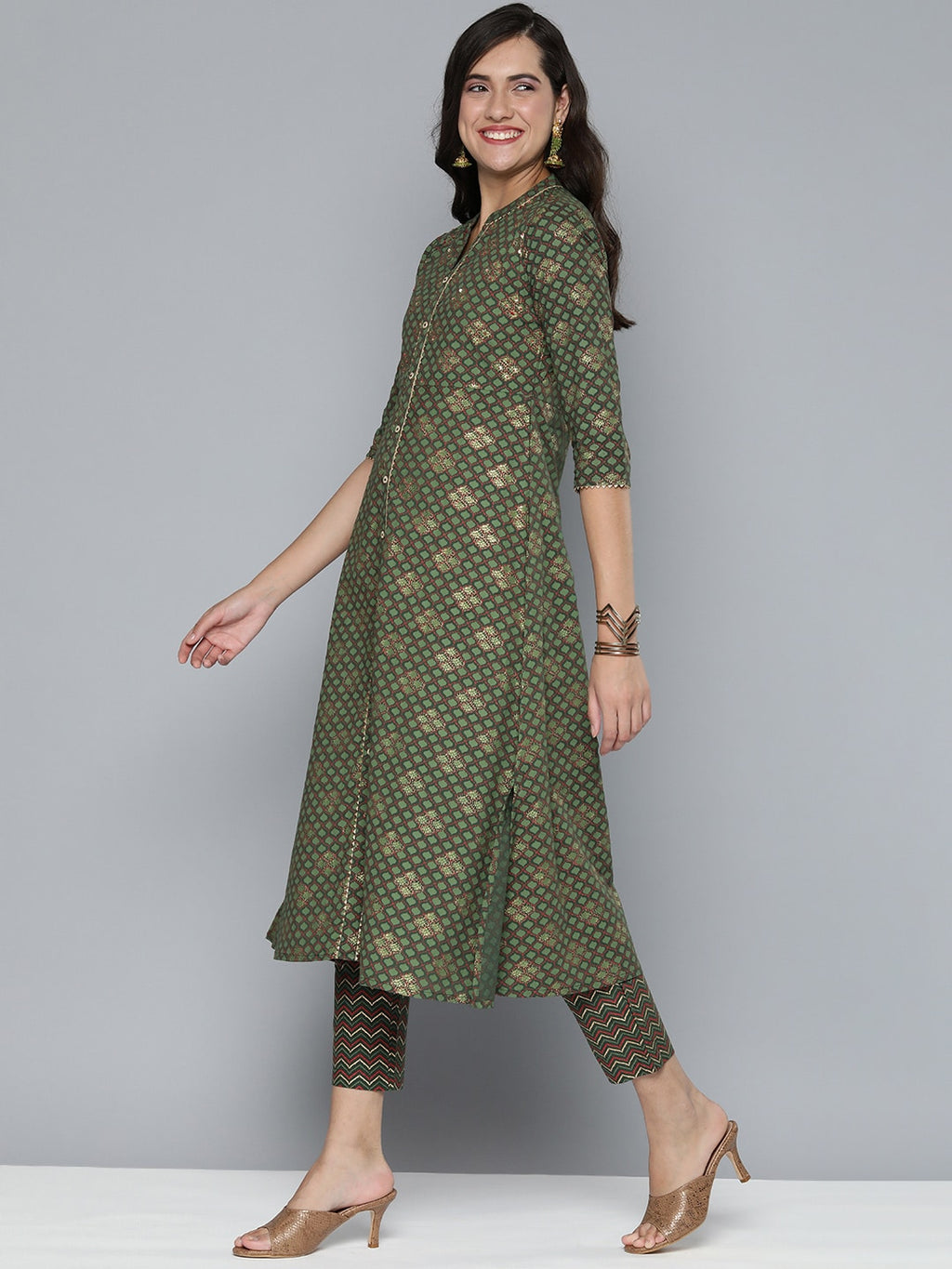 HERE&NOW Ethnic Motifs Printed Gotta Patti Pure Cotton Kurta With Trousers & With Dupatta