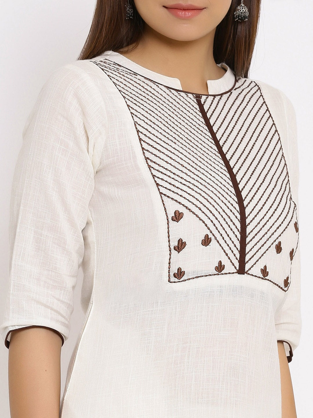 HERE&NOW White & Maroon Geometric Yoke Design Thread Work Straight Kurta