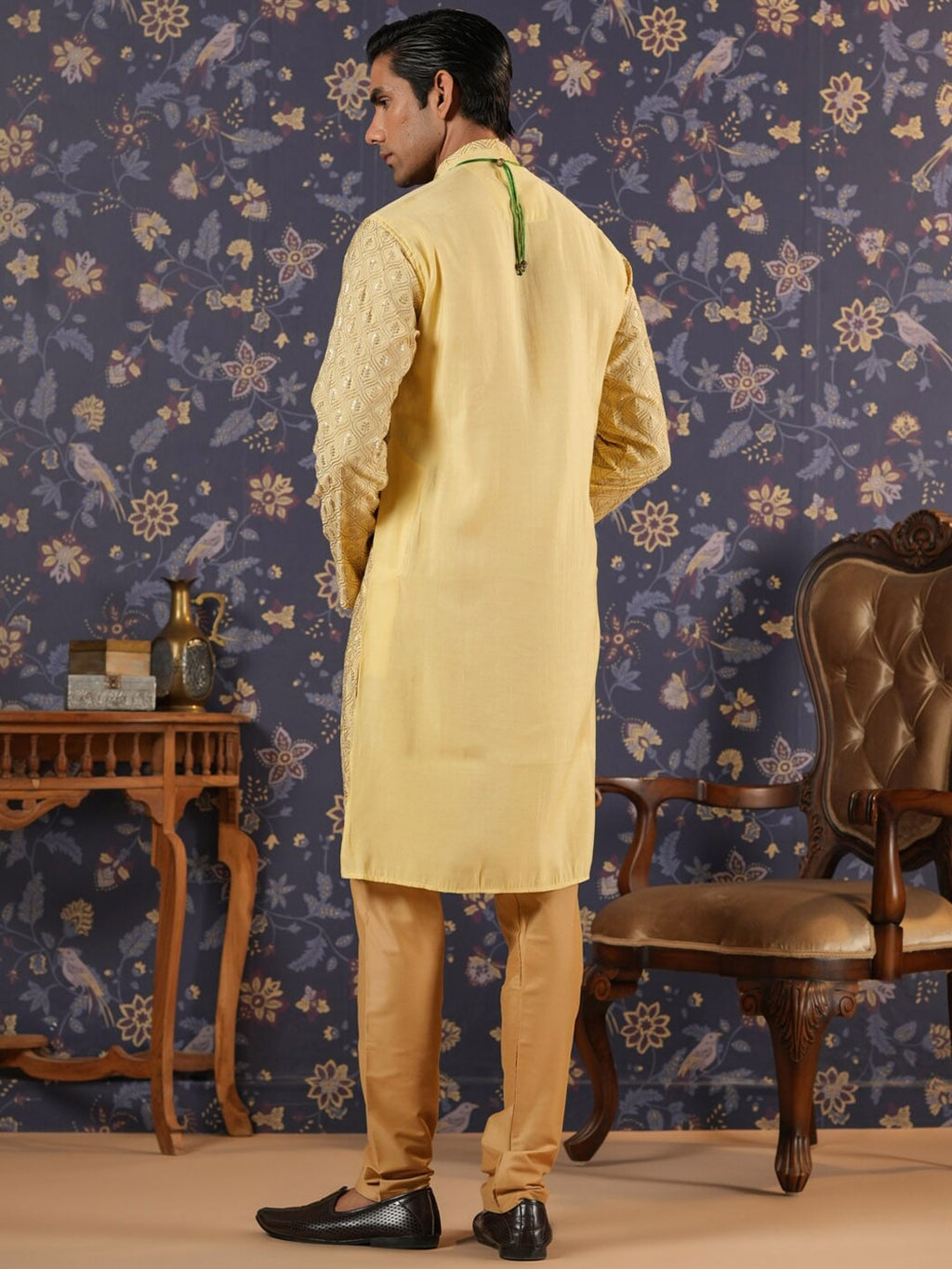 House of Pataudi Ethnic Motifs Embroidered Mandarin Collar Straight Kurta With Churidar