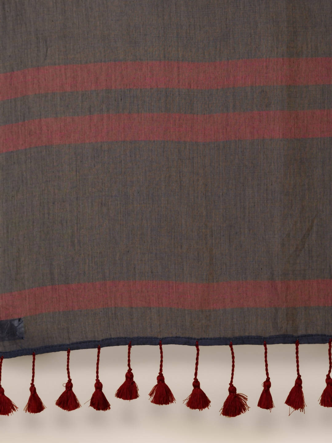 Suta Women Navy Blue Pure Cotton Handloom Saree