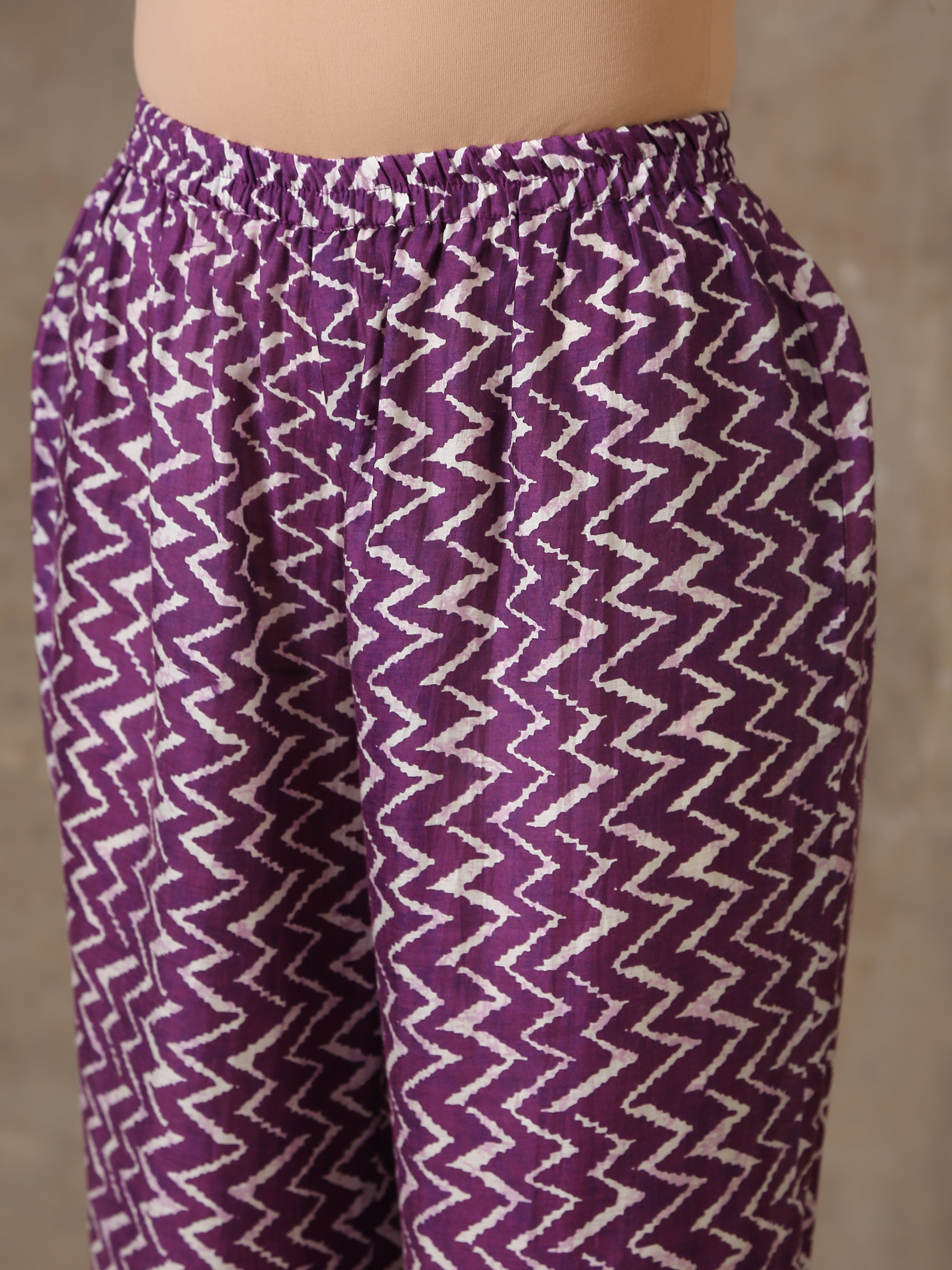 trueBrowns Purple White Lehariya Printed Silk Co-Ord Set