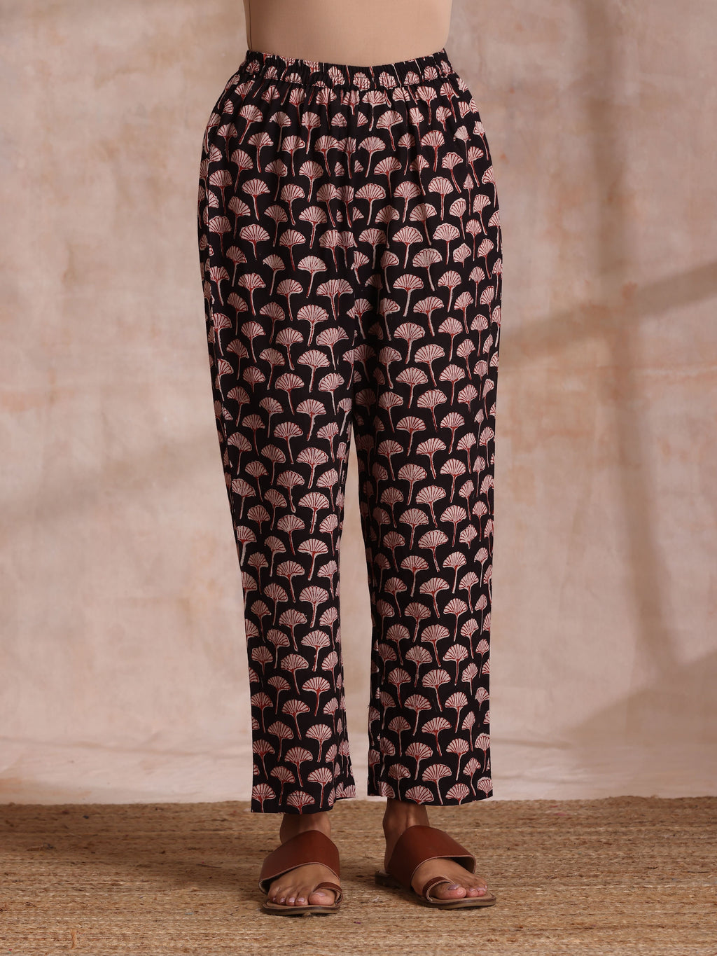 trueBrowns Black Floral Bagru Print Cotton Flared Kurta Pant Set