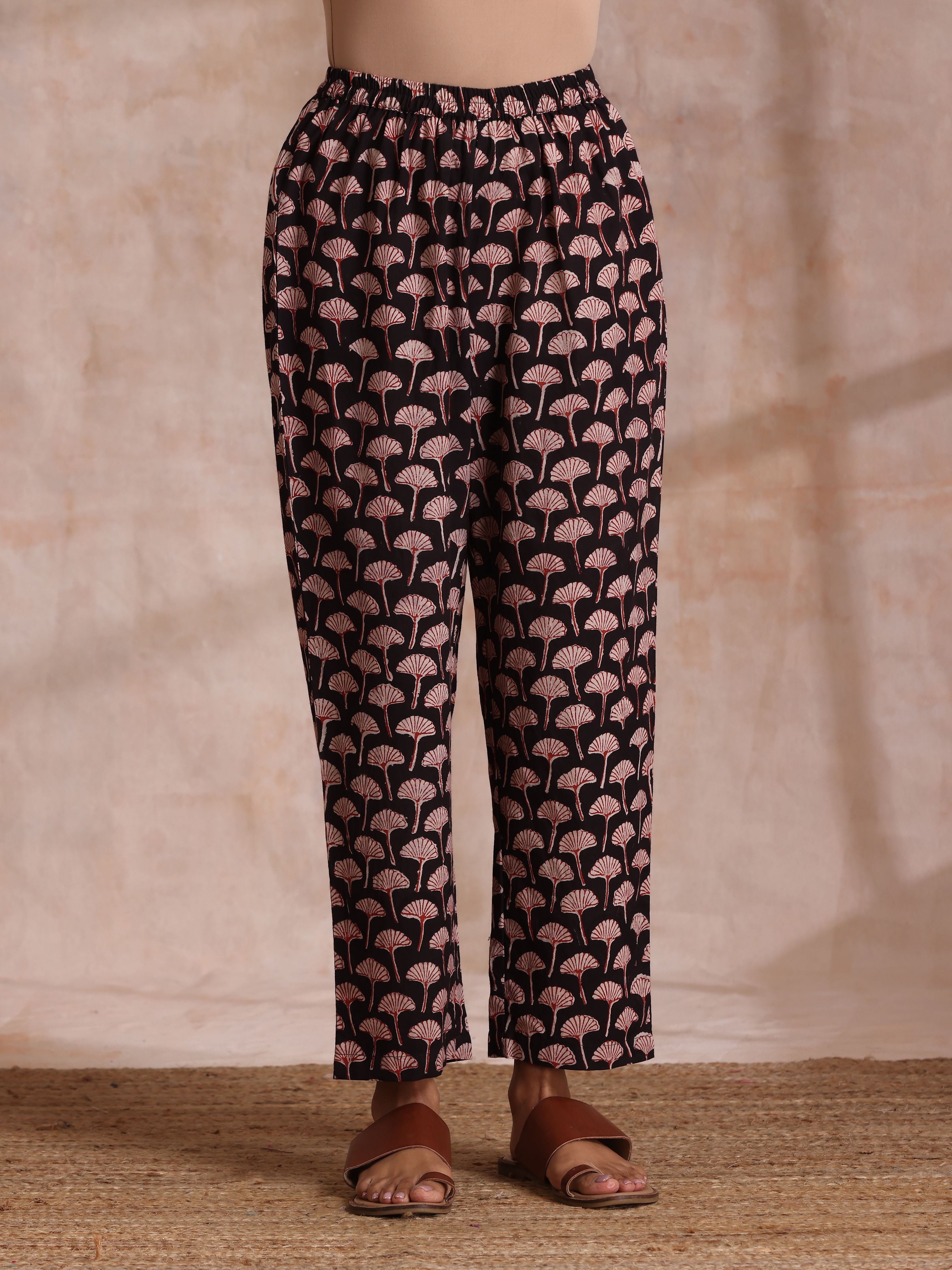 trueBrowns Black Floral Bagru Print Cotton Flared Kurta Pant Set
