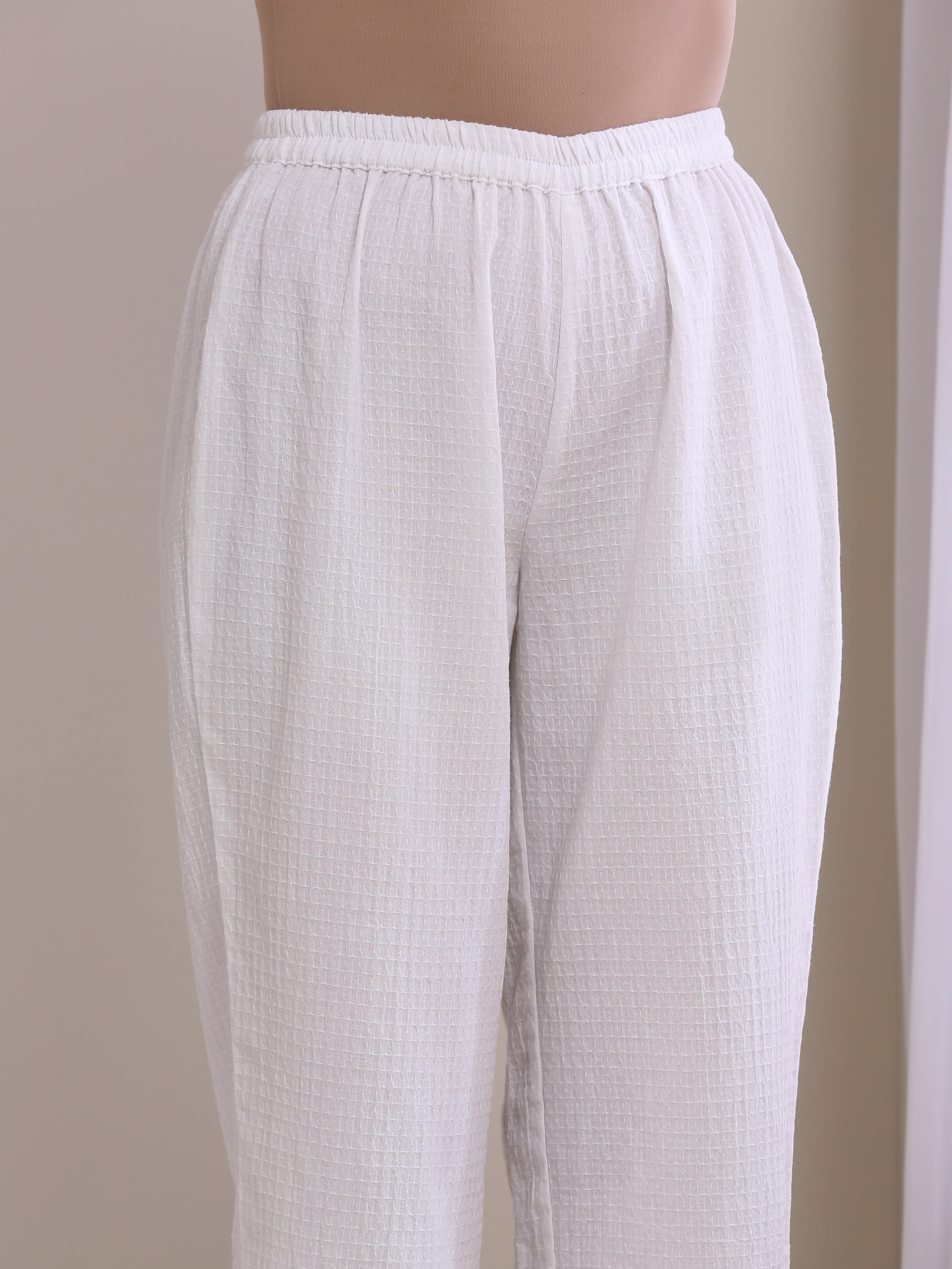 trueBrowns White Dobby Neck Pleat Kurta Pant Set