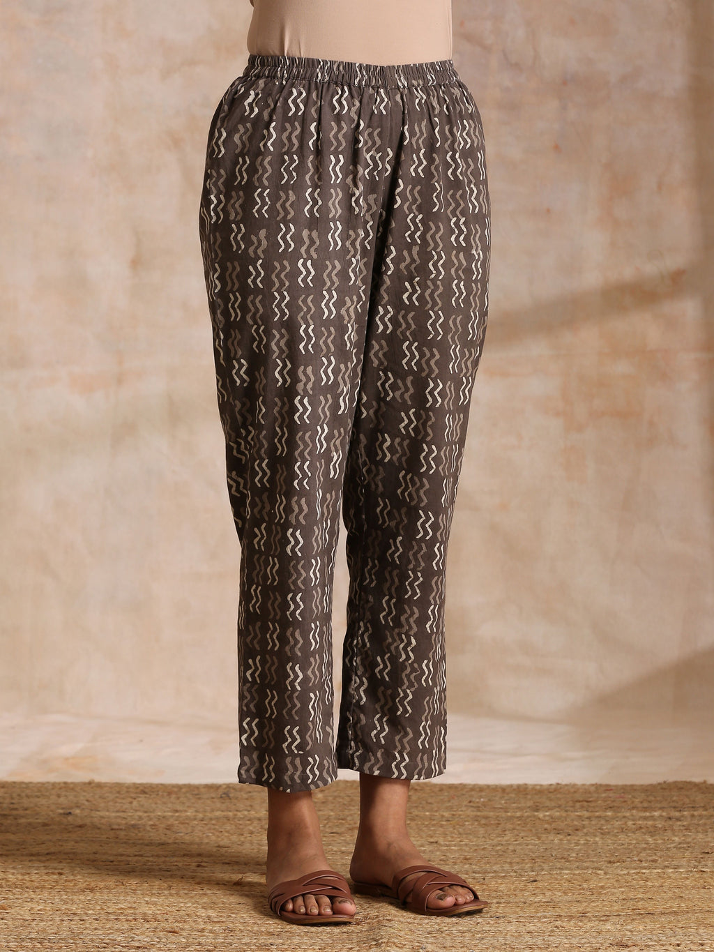 trueBrowns Clay Dabu Zig-Zag Motifs Print Cotton Flared Kurta Pant Set