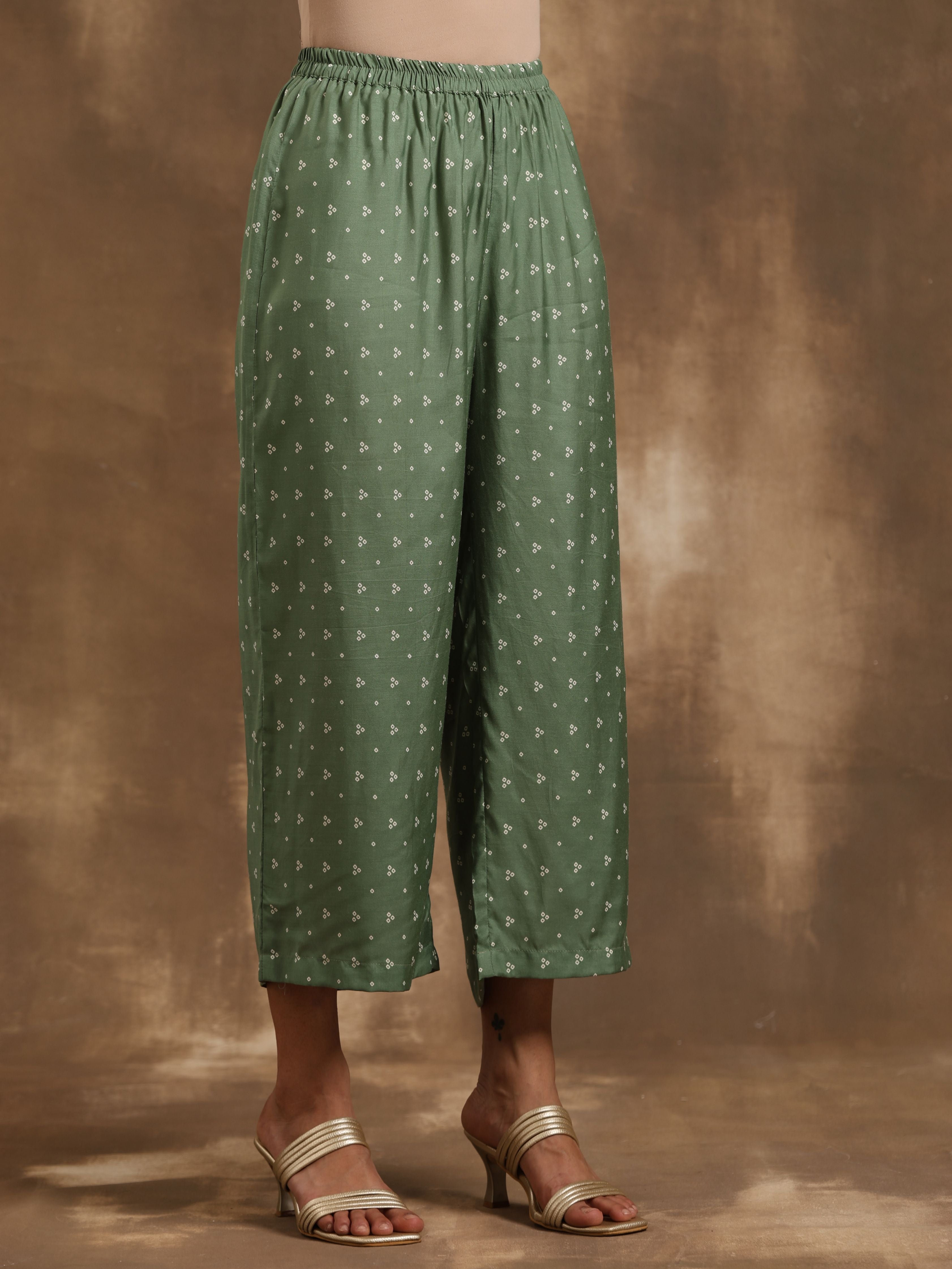 trueBrowns Light Green Bandhani Printed Silk Oversized Kurta Pant Set
