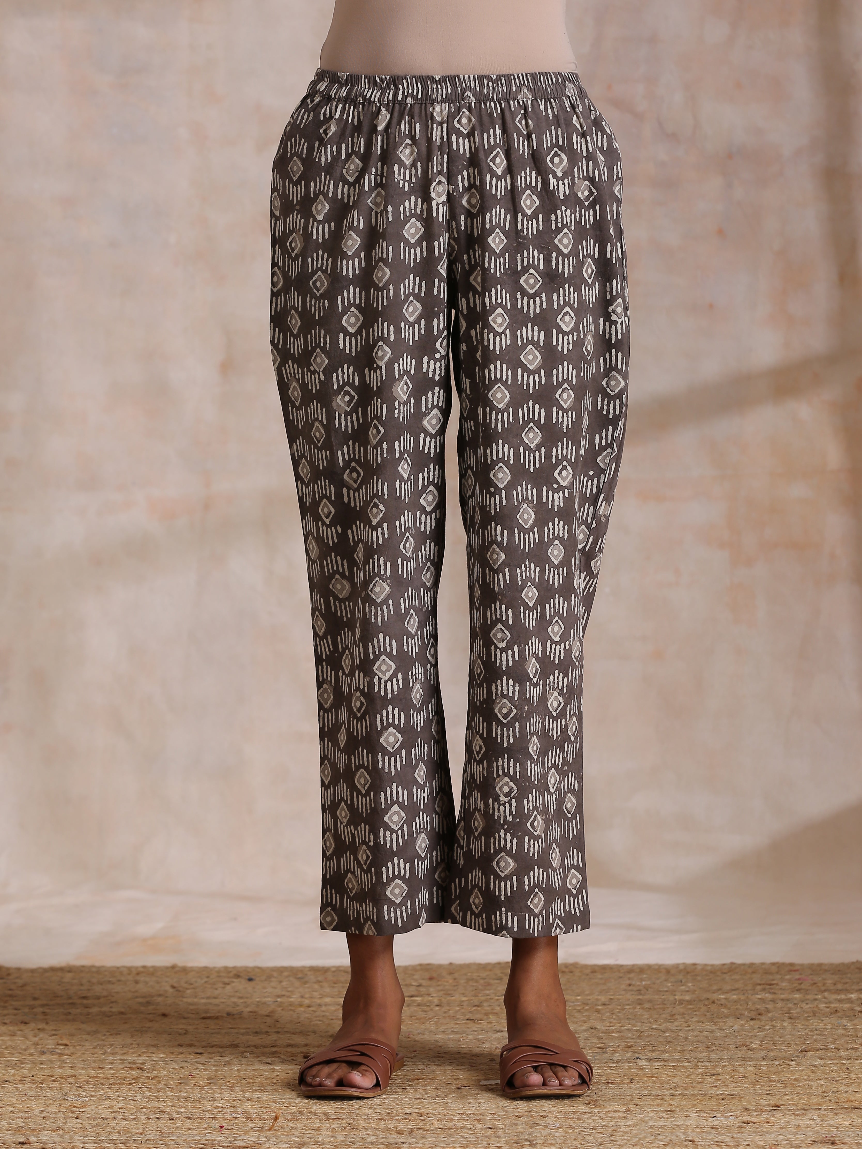 trueBrowns Clay Dabu Geometric Print Cotton Angrakha Kurta Pant Set