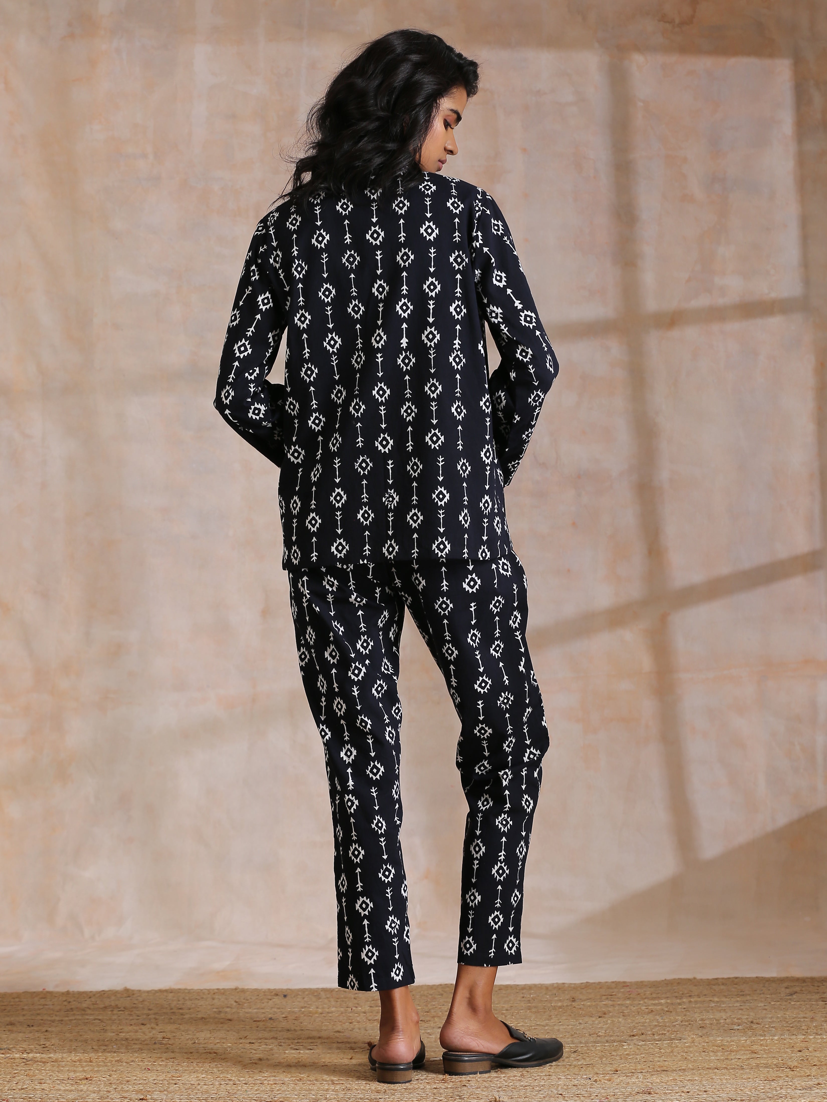 trueBrowns Black White Geometric Print Cotton Pant Suit Set