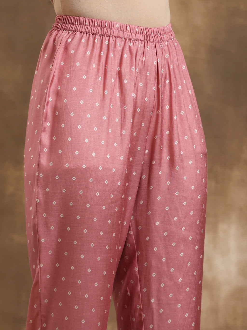 trueBrowns Light Mauve Bandhani Printed Silk Kurta Pant Set