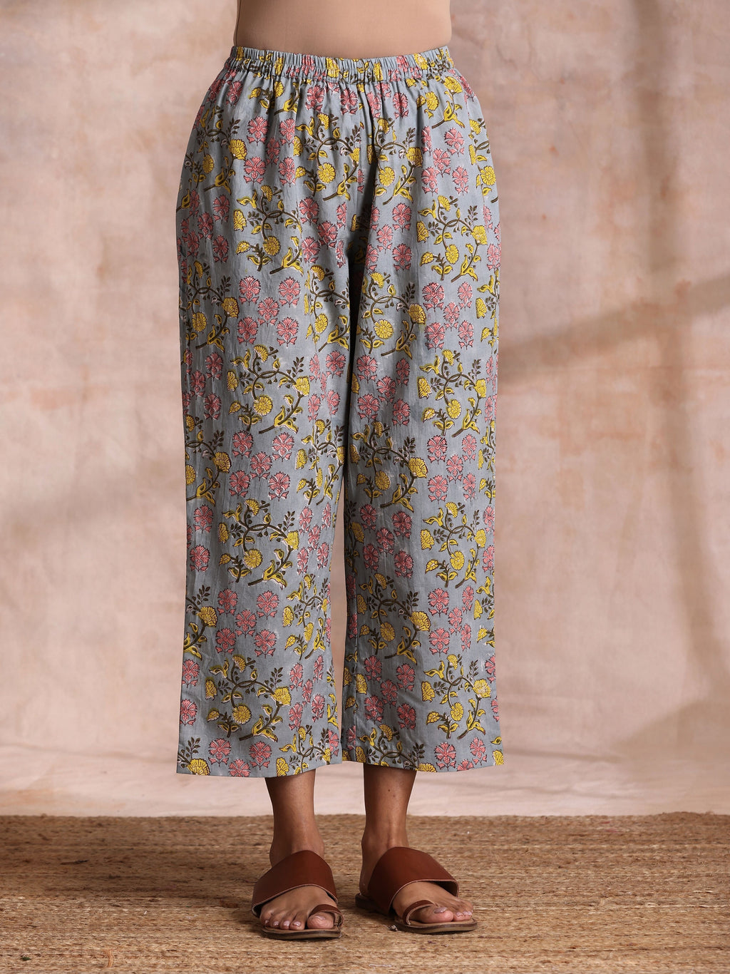 trueBrowns Grey Overall Floral Block Print Cotton Sleeveless Flared Kurta Pant Set