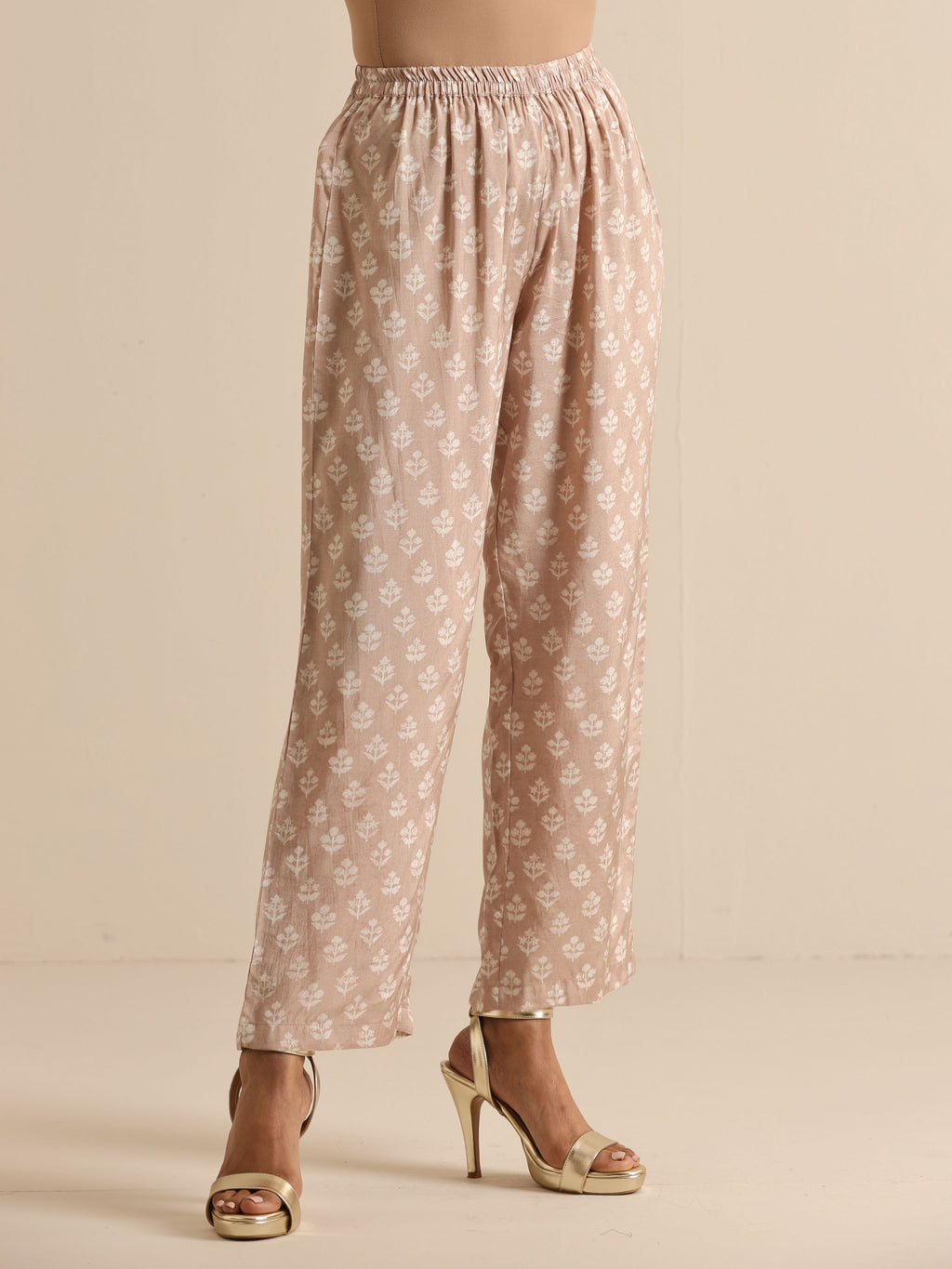 trueBrowns Beige White Floral Silk Print Kaftan Pant Set