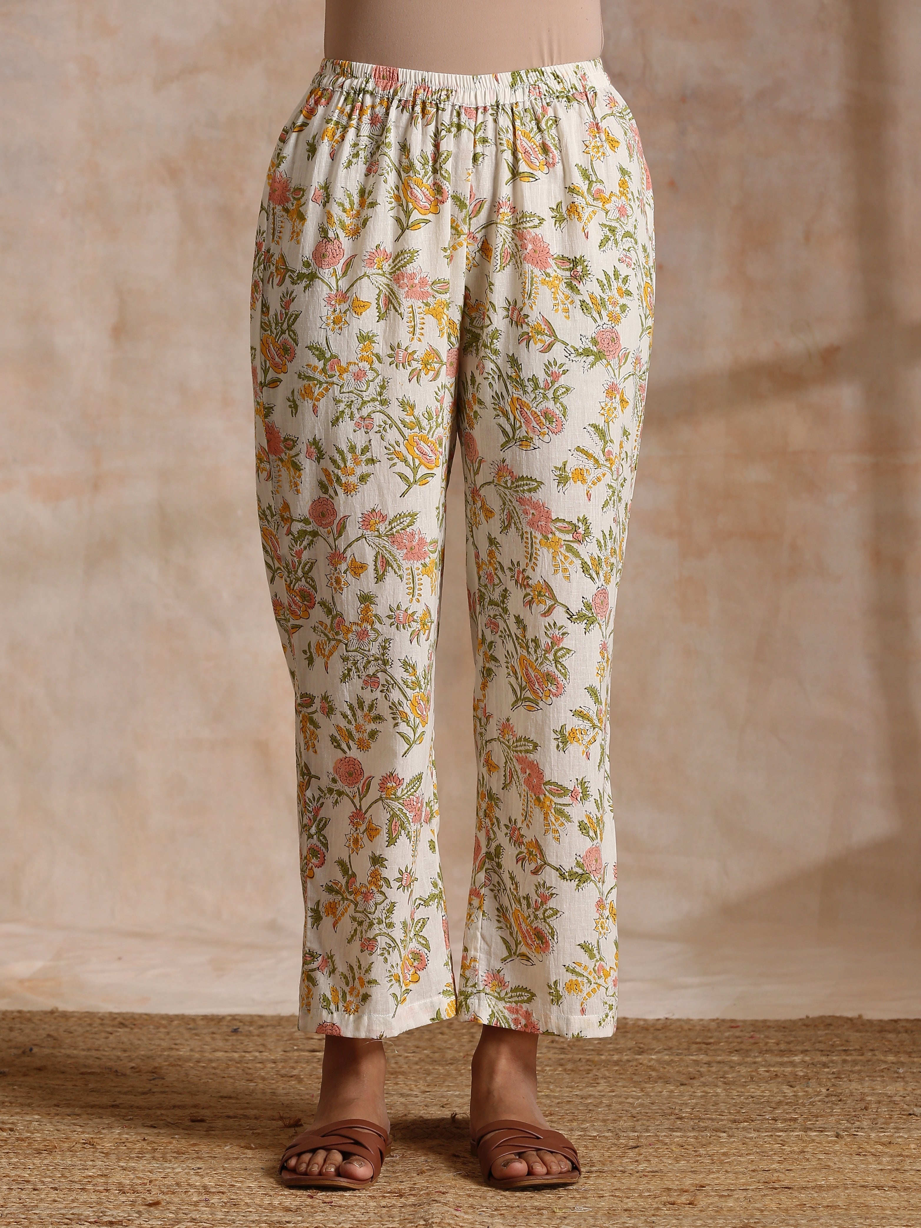 trueBrowns White Multi Color Overall Block Print Cotton Kurta Pant Set