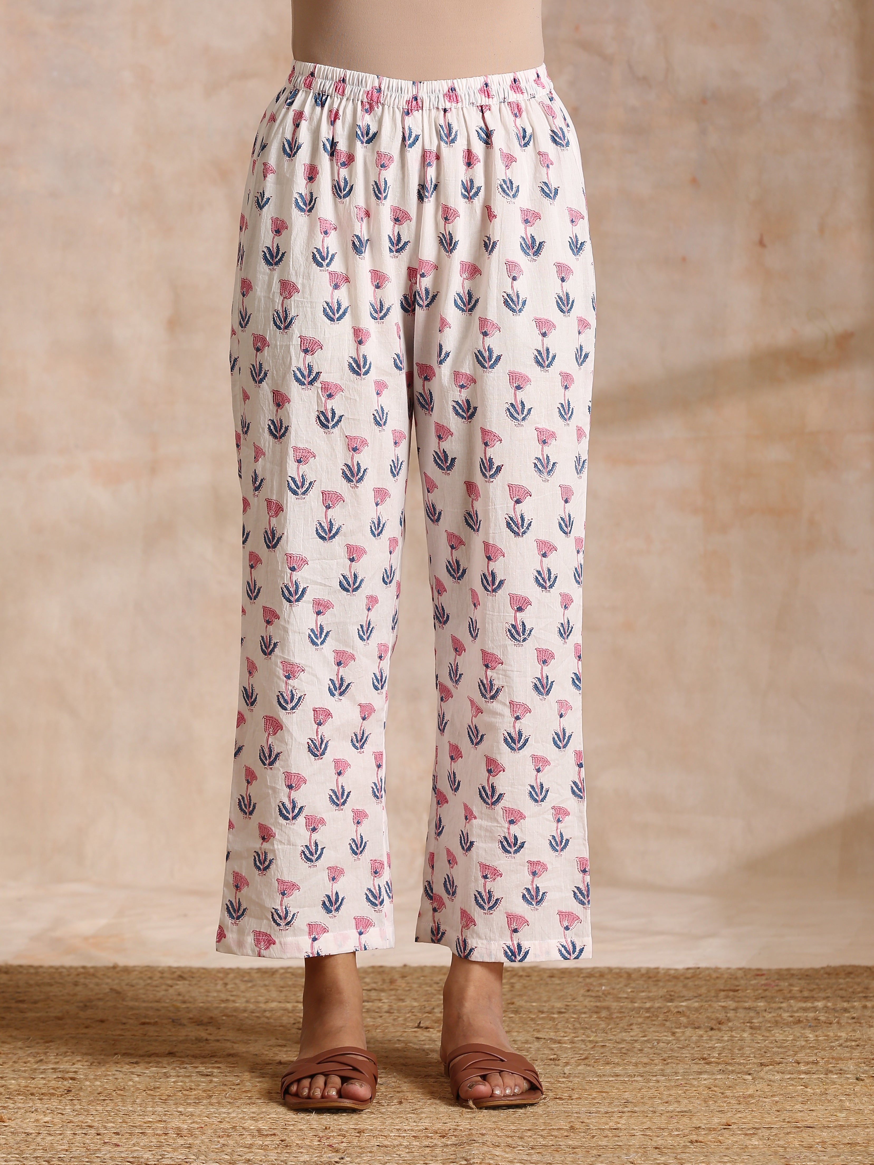 trueBrowns White With Pink Blue Buta Block Print Cotton Kurta Pant Set