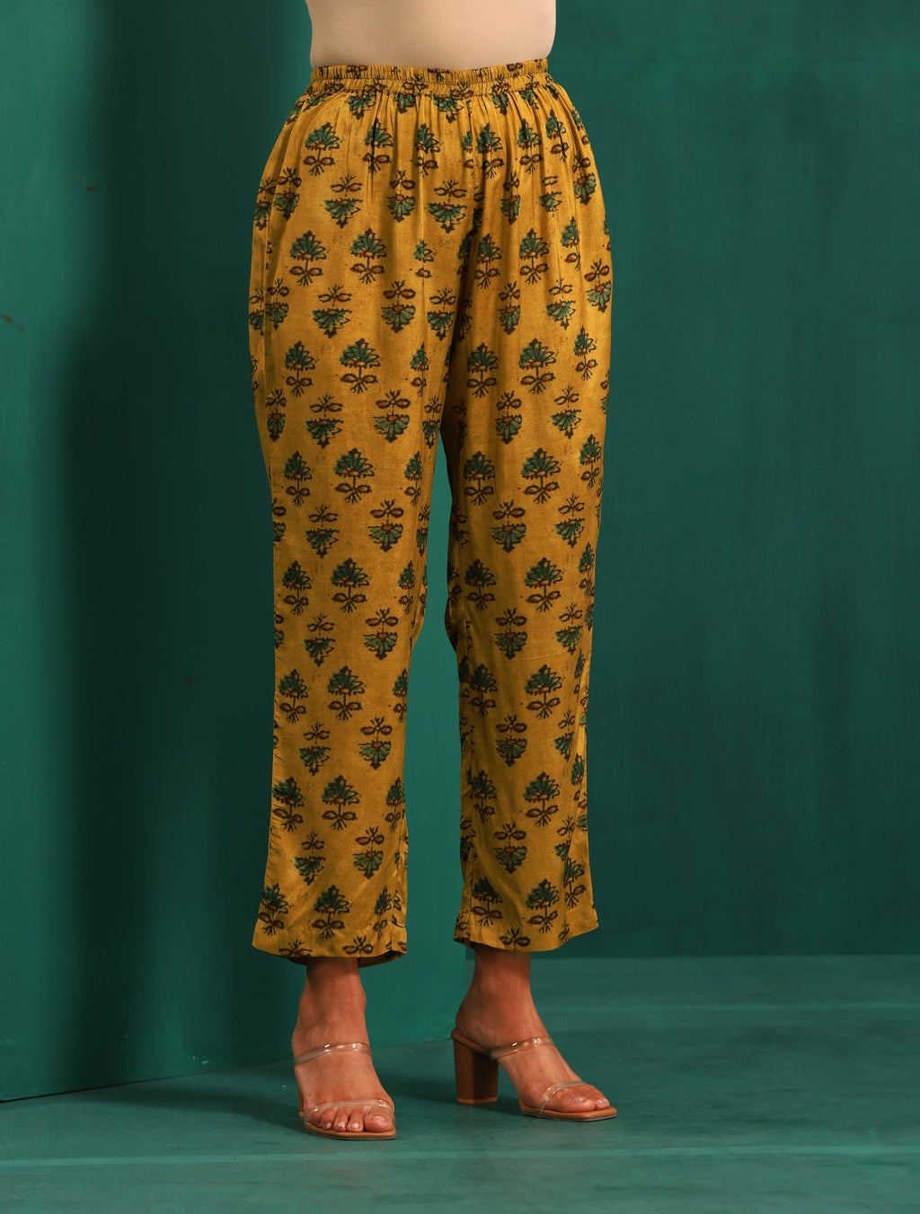 trueBrowns Mustard Flower Stem Muslin Silk Printed Relaxed Co-ord Set