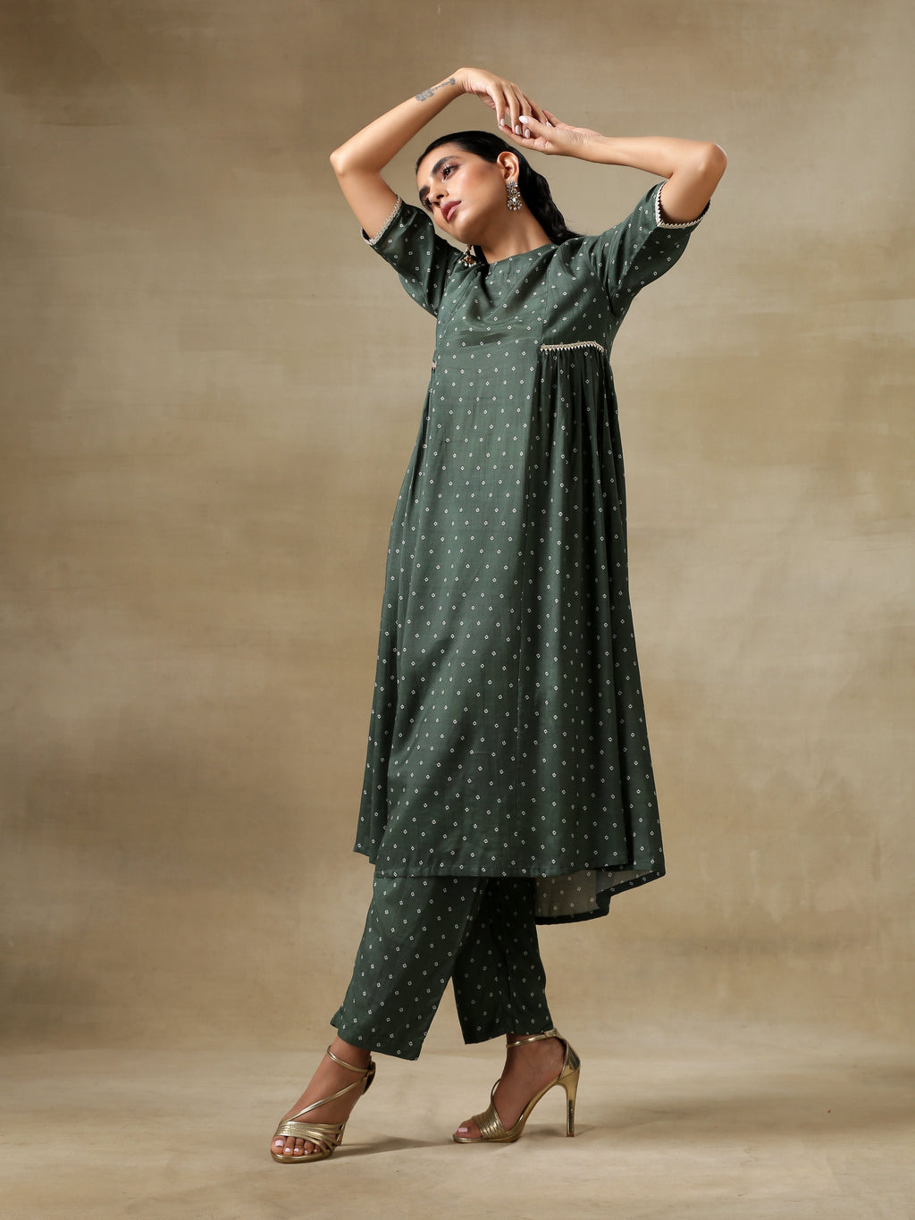 trueBrowns Dark Green Bandhani Printed Silk Side Gathered Kurta Pant Set