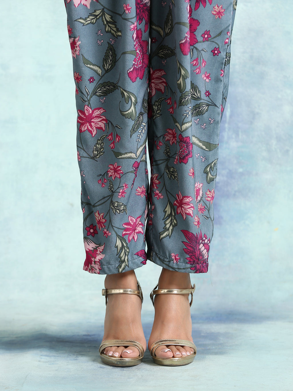 trueBrowns Grey Printed Velvet Co-Ord Set