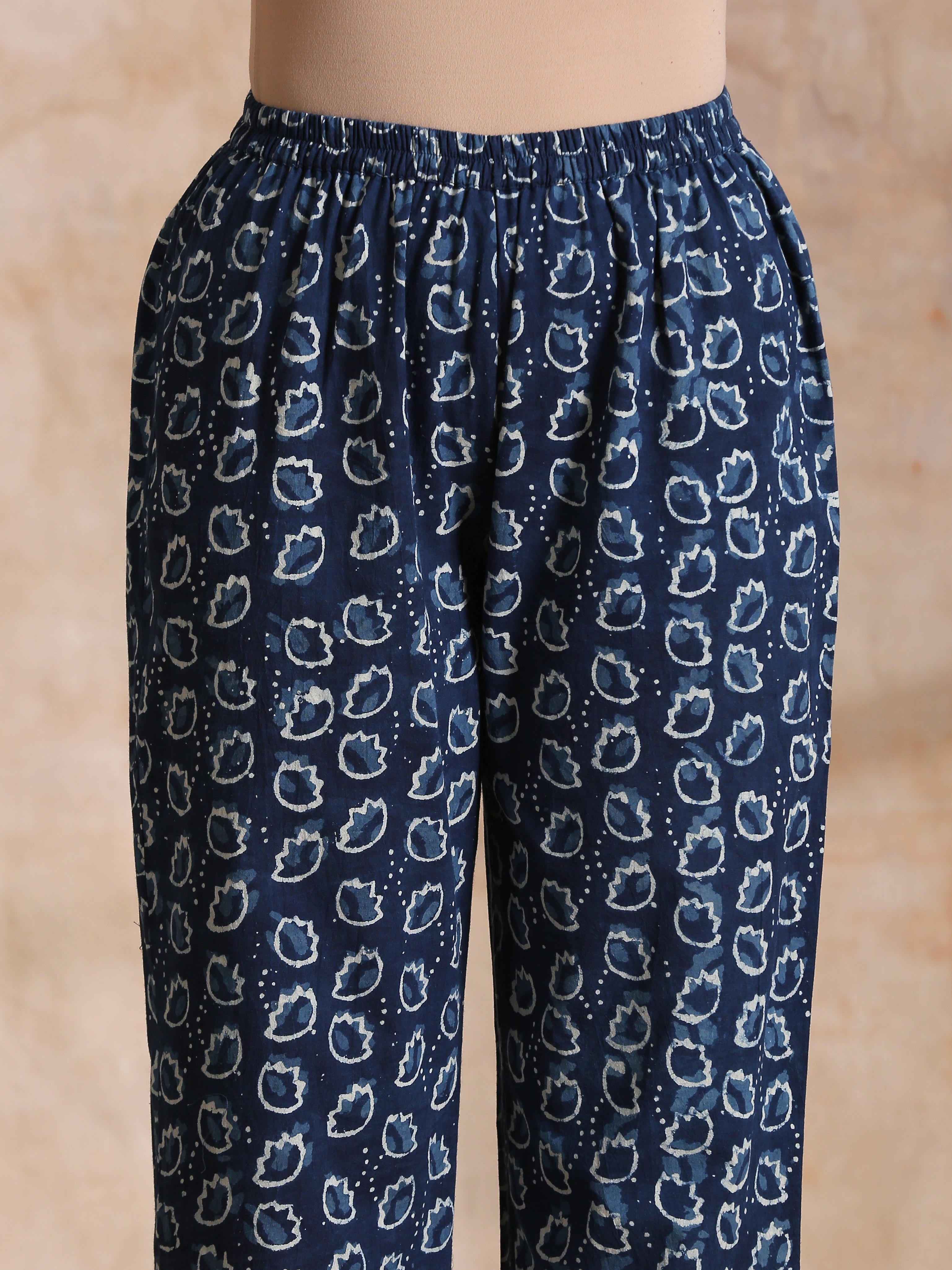 trueBrowns Indigo Dabu Zig-Zag Lines Print Cotton Flared Kurta Pant Set