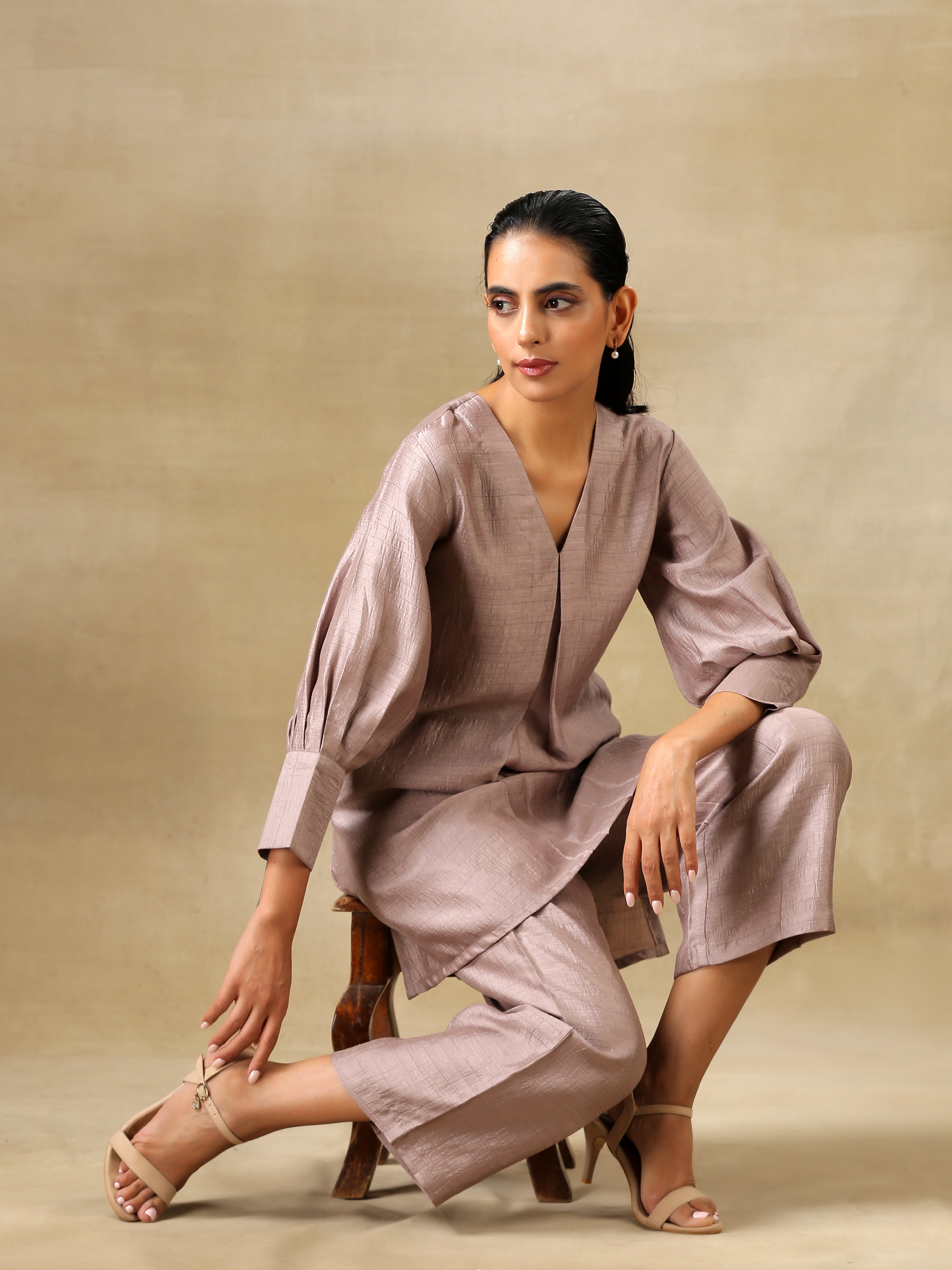 trueBrowns Grey Textured Silk Neck Pleat Co-Ord Set