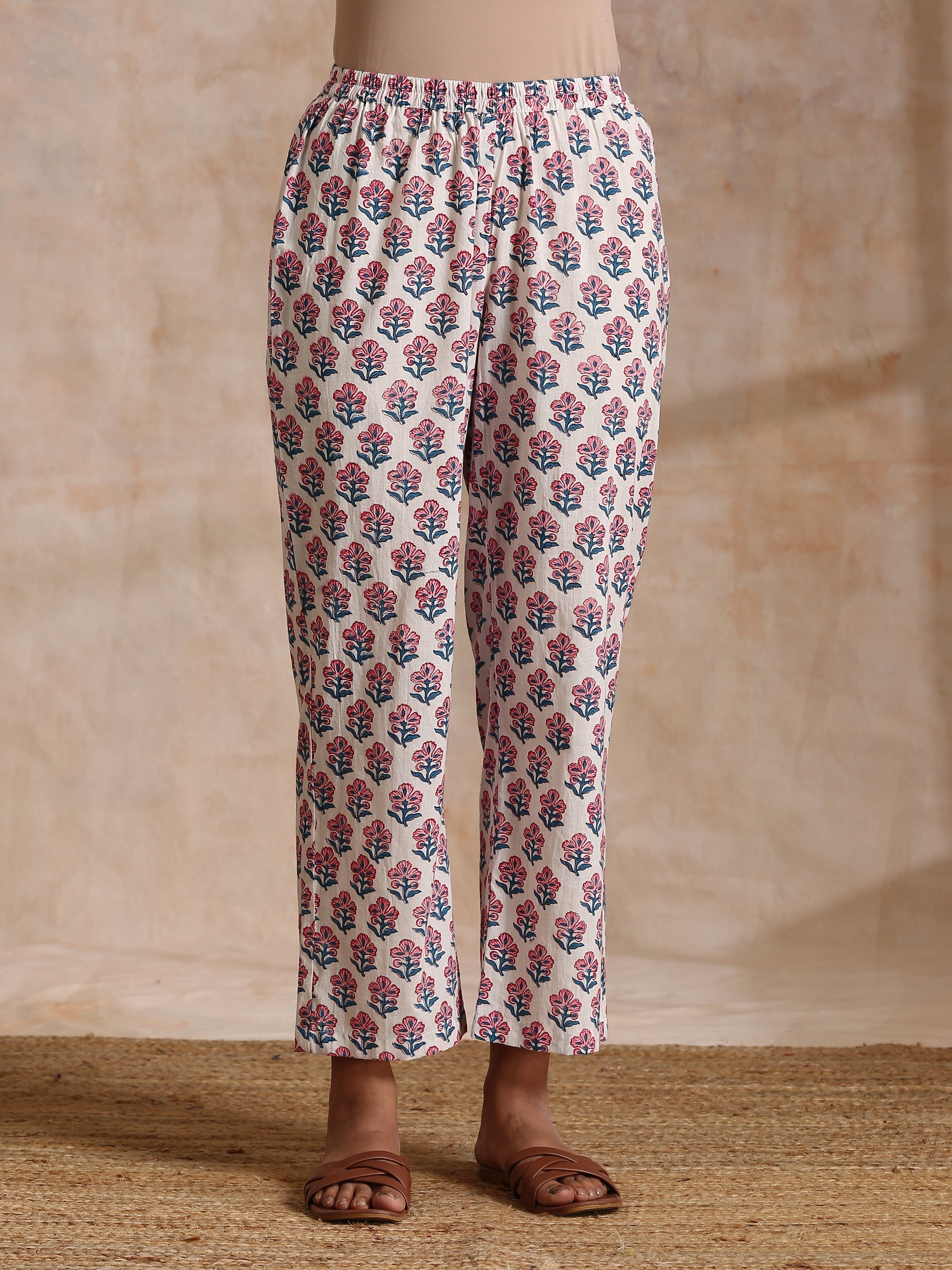trueBrowns White With Pink Blue Floral Block Print Cotton Flared Slit Kurta Pant Set